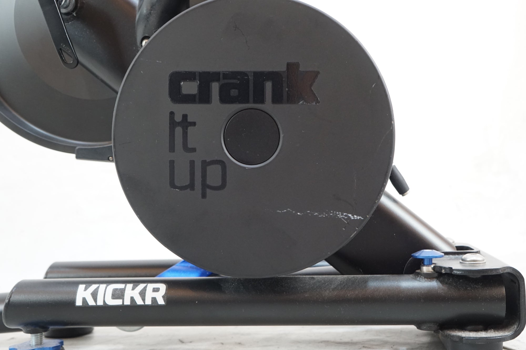 WAHOO 「ワフー」 KICKR V4 WF113 スマートトレーナー / バイチャリ浦和ベース