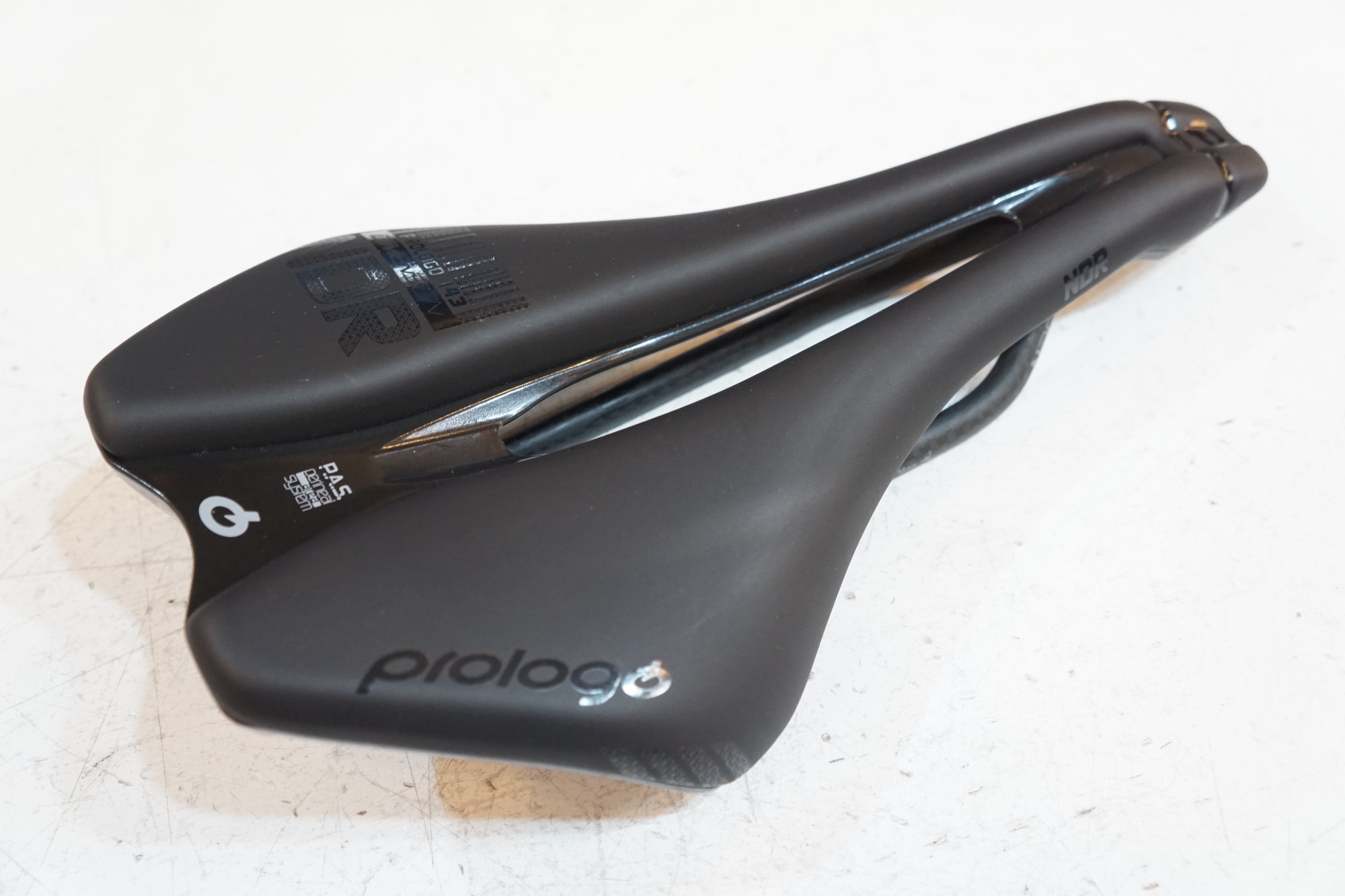 PROLOGO 「プロロゴ」 DIMENSION NDR TIROX サドル / バイチャリ浦和ベース