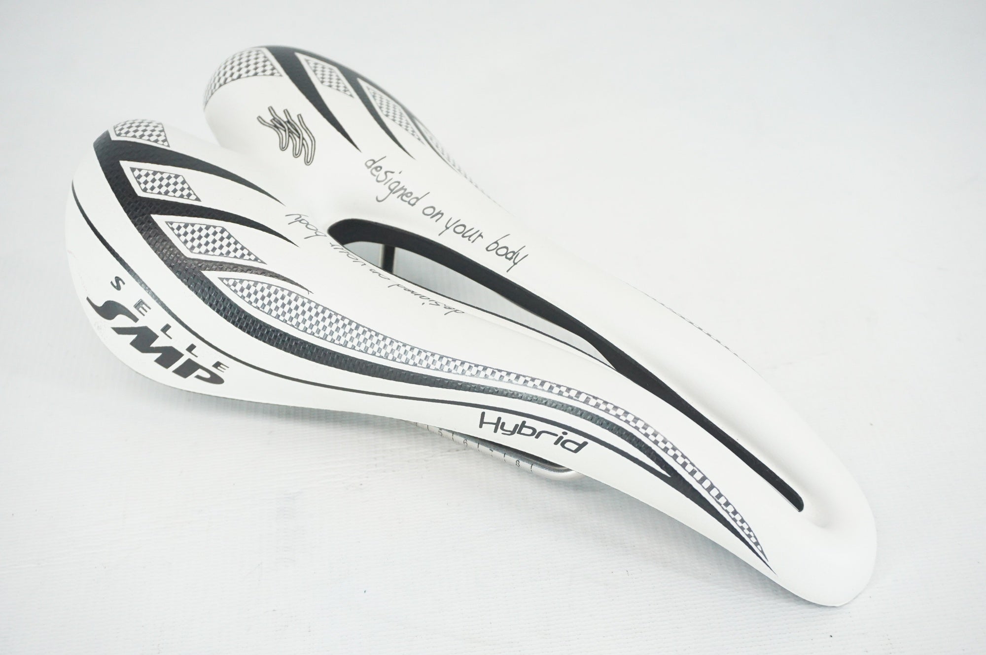 SELLE SMP 「セラエスエムピー」 HYBRID サドル / 阪急塚口店