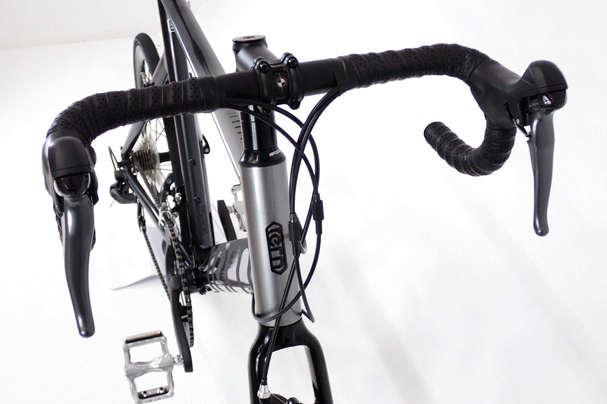 TERN 「ターン」 SURGE 2024年モデル 20インチ ミニベロ / 伊勢崎店