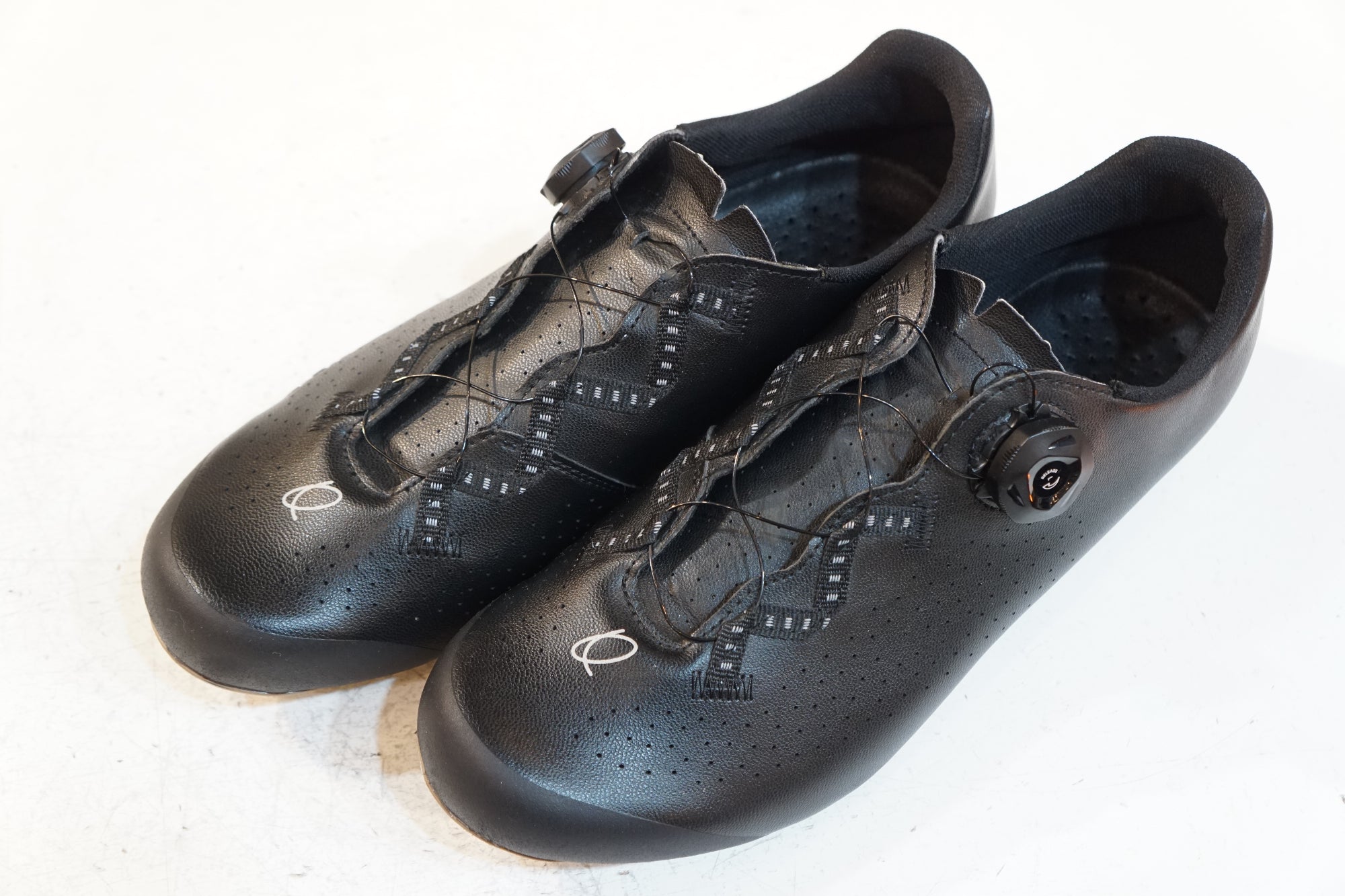 QUOC 「クオック」 ESCAPE ROAD EU43 シューズ / バイチャリ浦和ベース