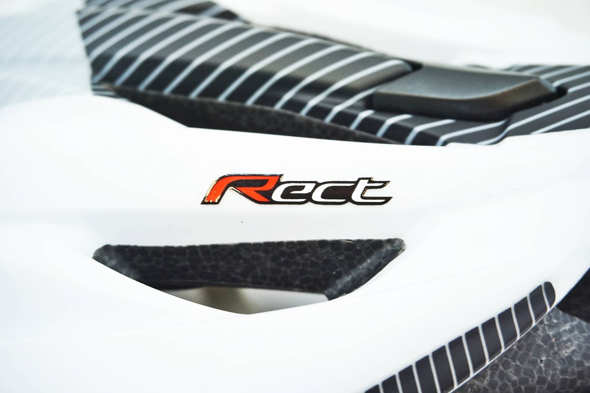 KABUTO 「カブト」 RECT M/Lサイズ ヘルメット / 有明ガーデン店