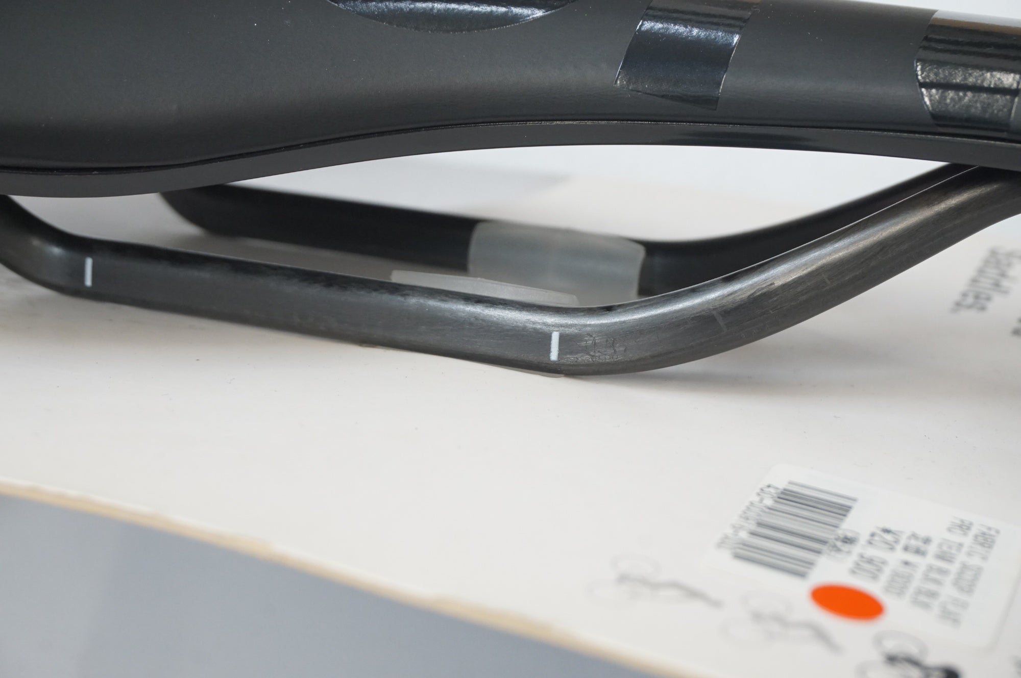 FABRIC 「ファブリック」 SCOOP PRO TEAM FLAT サドル / 福岡店