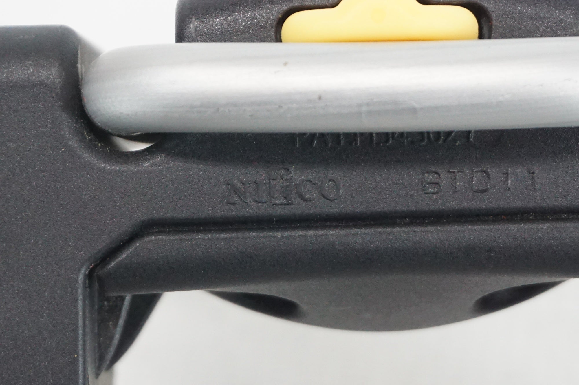 NIFCO 「ニフコ」 BTD11 OUTBACK フロントバッグホルダー / 阪急塚口店