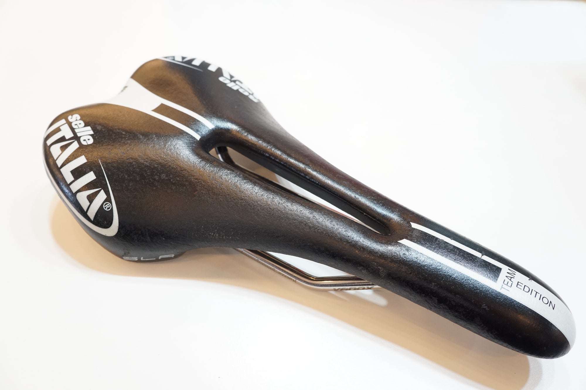 SELLE ITALIA 「セラ イタリア」 SLR TEAM EDITION サドル / バイチャリ浦和ベース