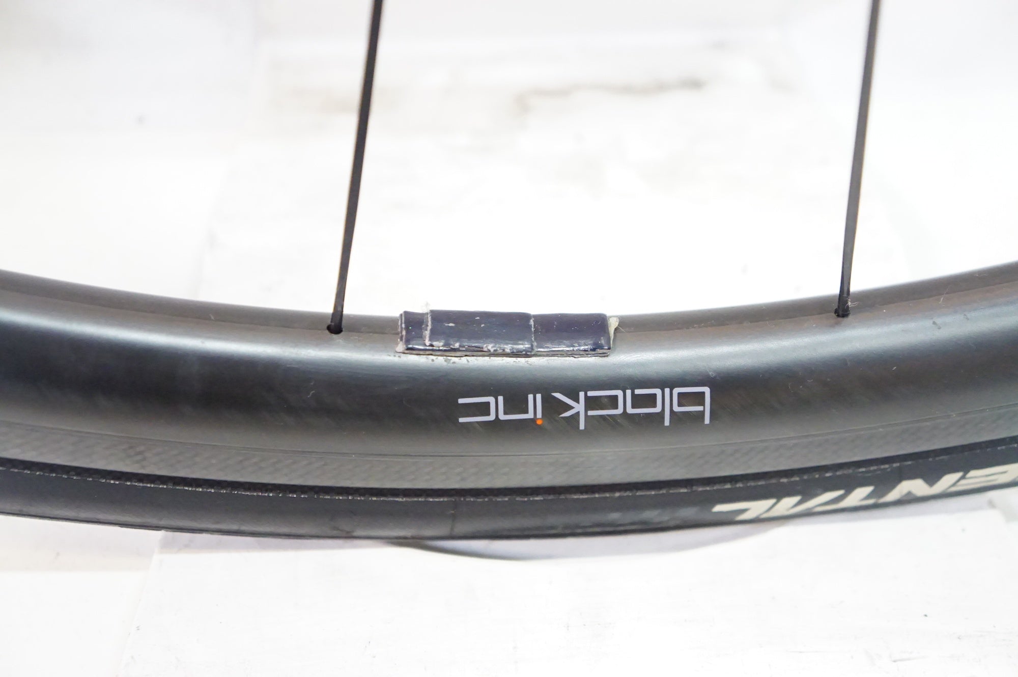 BLACKINC 「ブラックインク」 BLACK THIRTY C シマノ 11速 ホイールセット / 熊谷本店