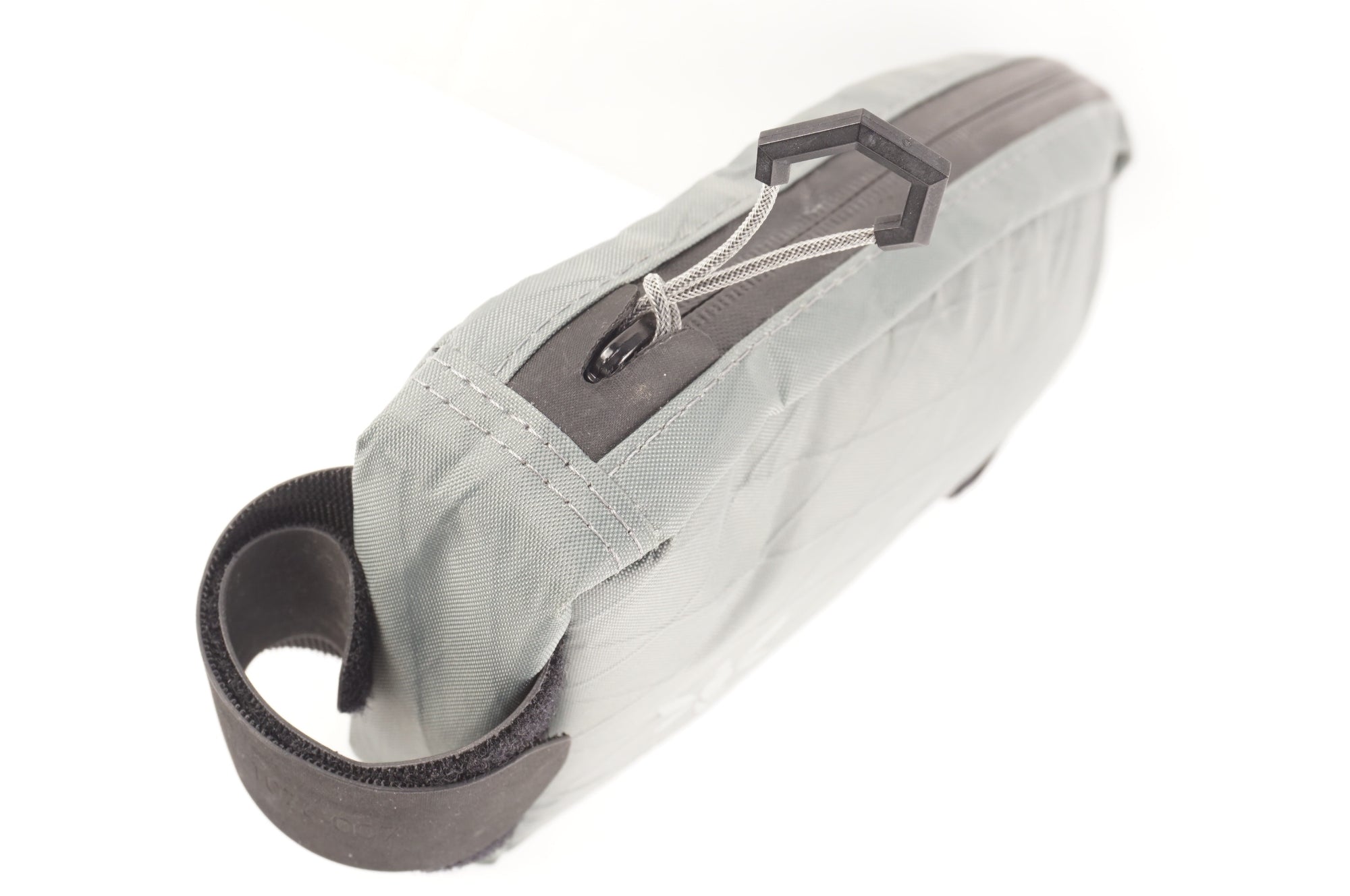 APIDURA 「アピデュラ」 TOP TUBE BAG トップチューブバッグ / 中目黒店