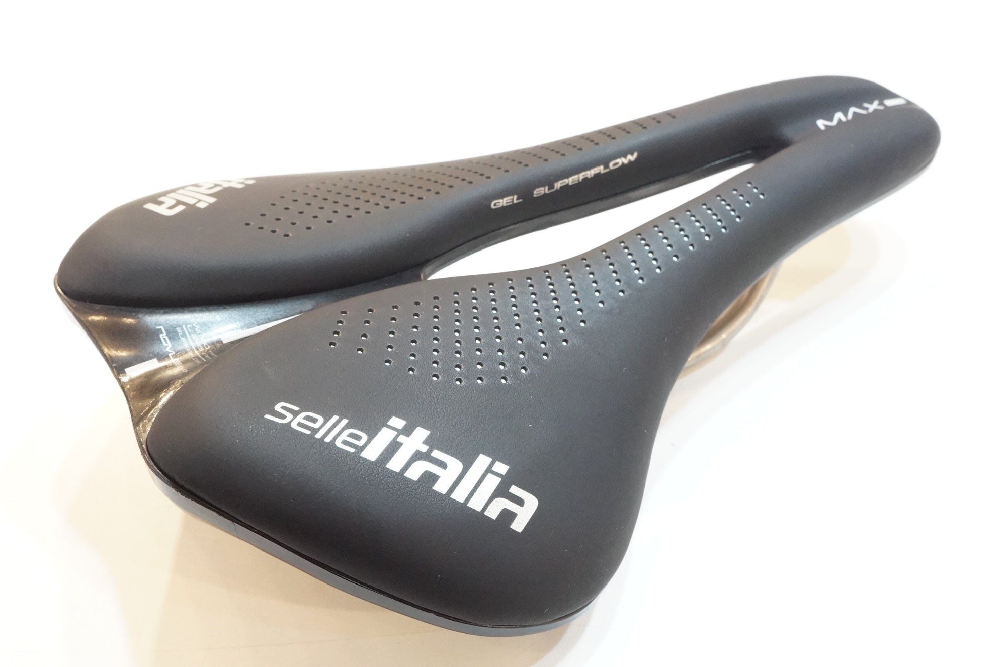 SELLEITALIA 「セライタリア」 MAX NOVUS BOOST EVO Ti316 SUPERFLOW サドル / 浦和ベース
