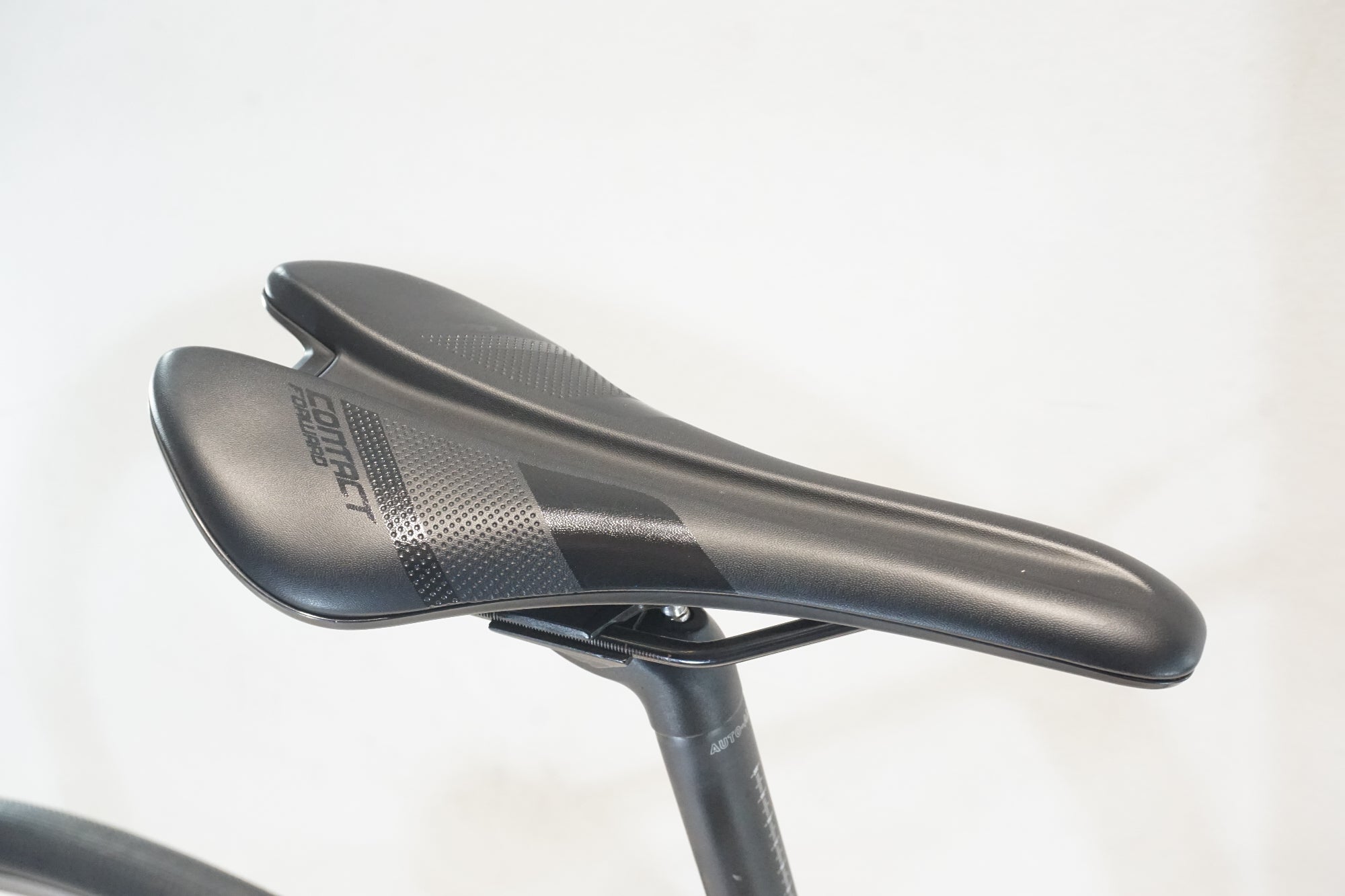 GIANT 「ジャイアント」 CONTEND SL1 2020年モデル ロードバイク / 横浜戸塚店