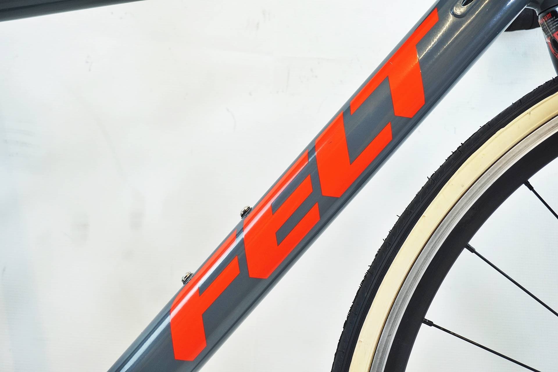 FELT 「フェルト」 FR30 2019年モデル ロードバイク / 有明ガーデン店