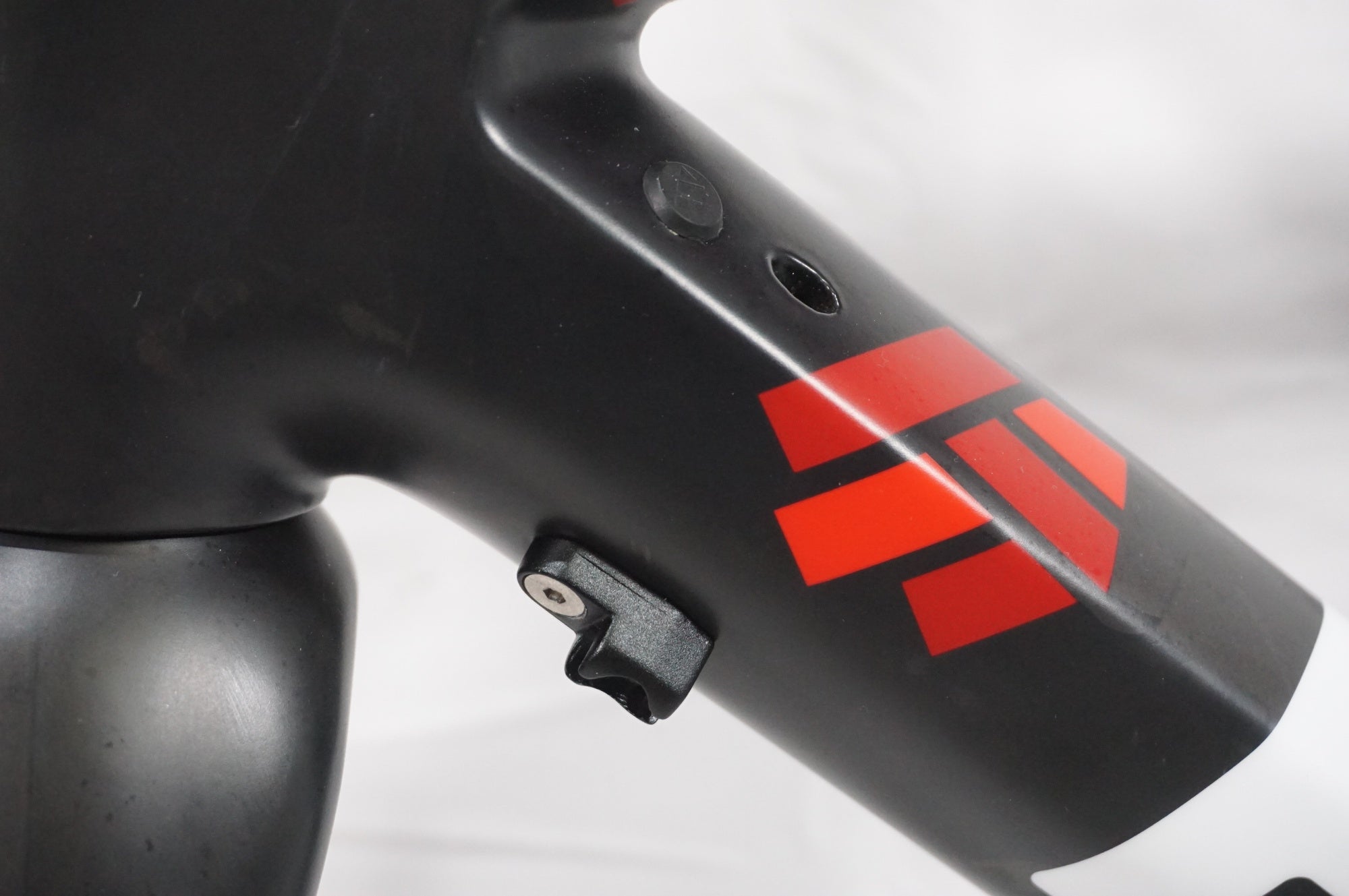 BMC 「ビーエムシー」 CROSSMACHINE CX01 2017年モデル フレームセット / AKIBA店