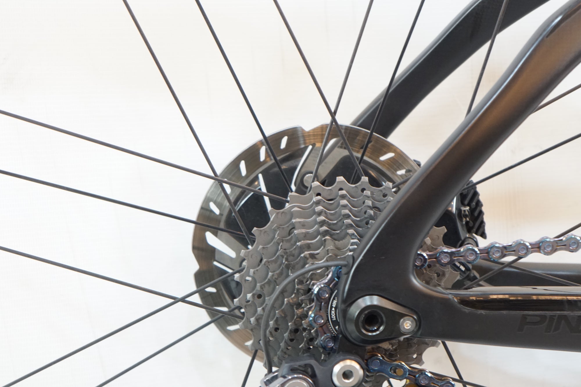 PINARELLO 「ピナレロ」 DOGMA F12 DISK 2021年モデル ロードバイク / バイチャリ浦和ベース