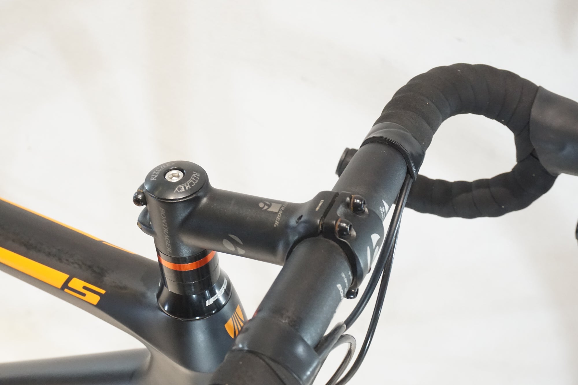 TREK 「トレック」 EMONDA S5 2016年モデル ロードバイク / 横浜戸塚店