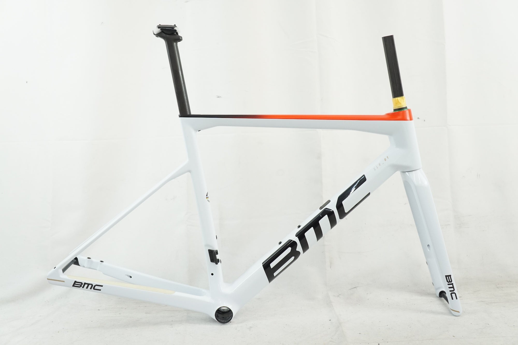 BMC 「ビーエムシー」 SLR01 MOD V2 2023年モデル フレームセット / バイチャリ浦和ベース