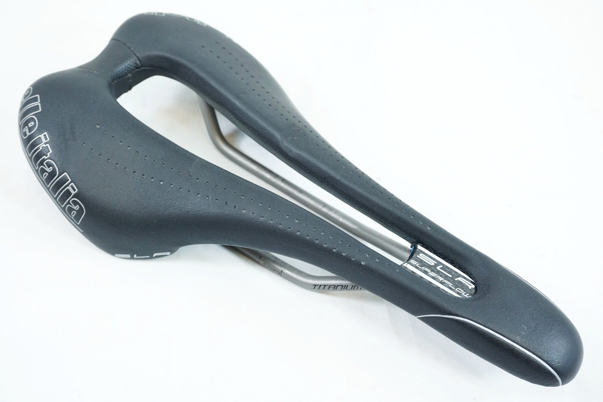SELLE ITALIA 「セライタリア」 SLR SUPER FLOW TITANIUM サドル