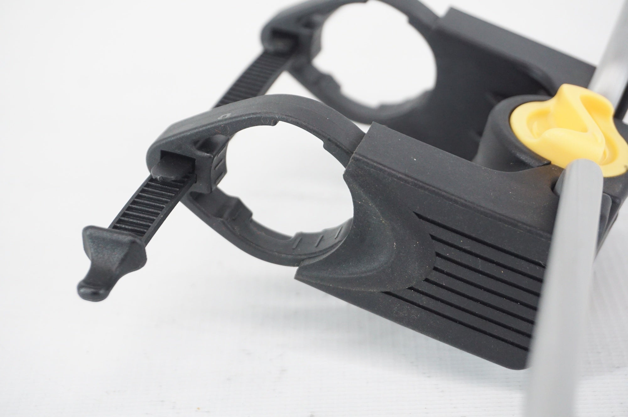 NIFCO 「ニフコ」 BTD11 OUTBACK フロントバッグホルダー / 阪急塚口店