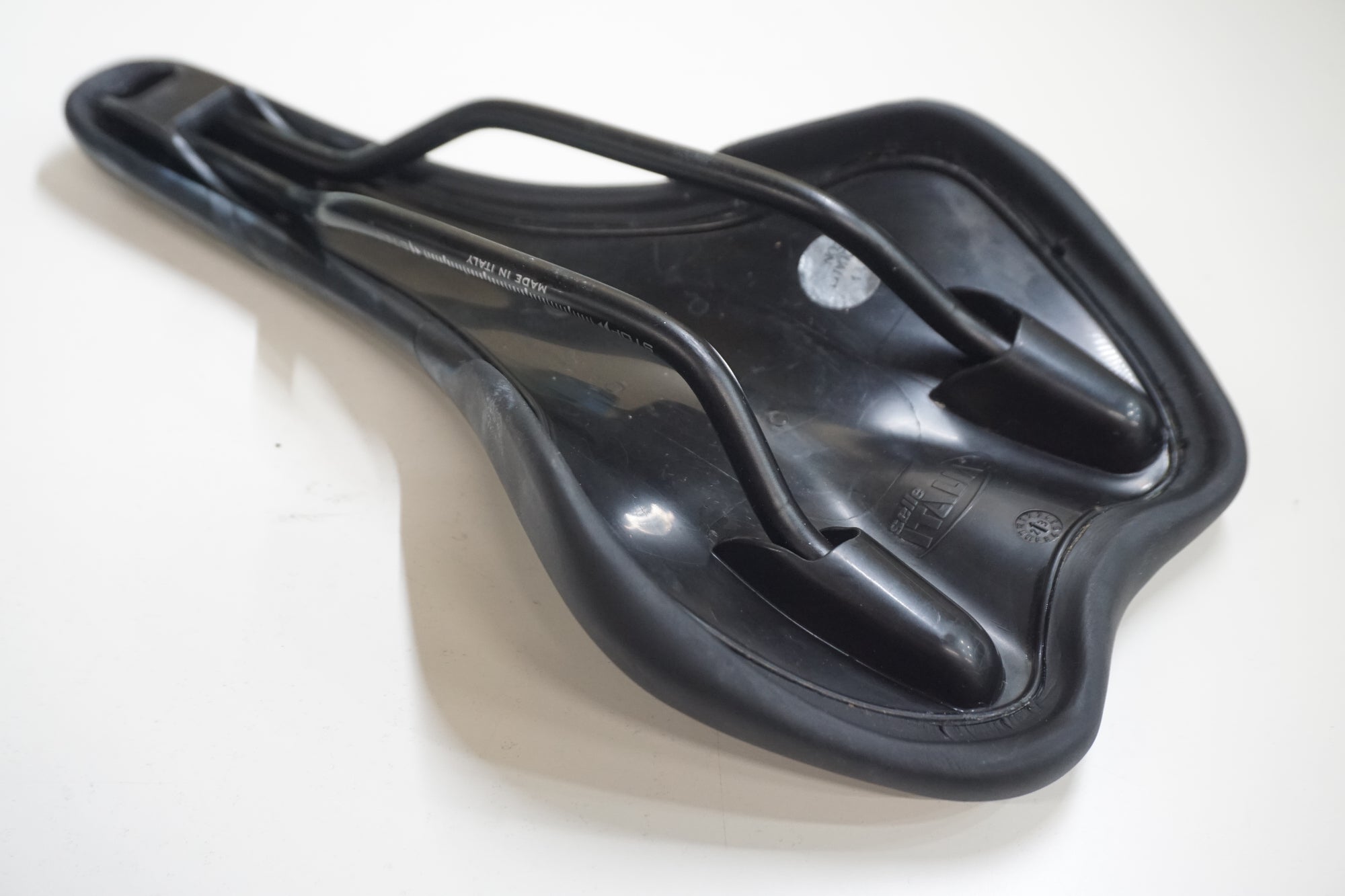 SELLE ITALIA 「セラ イタリア」 X3 サドル / 大宮店