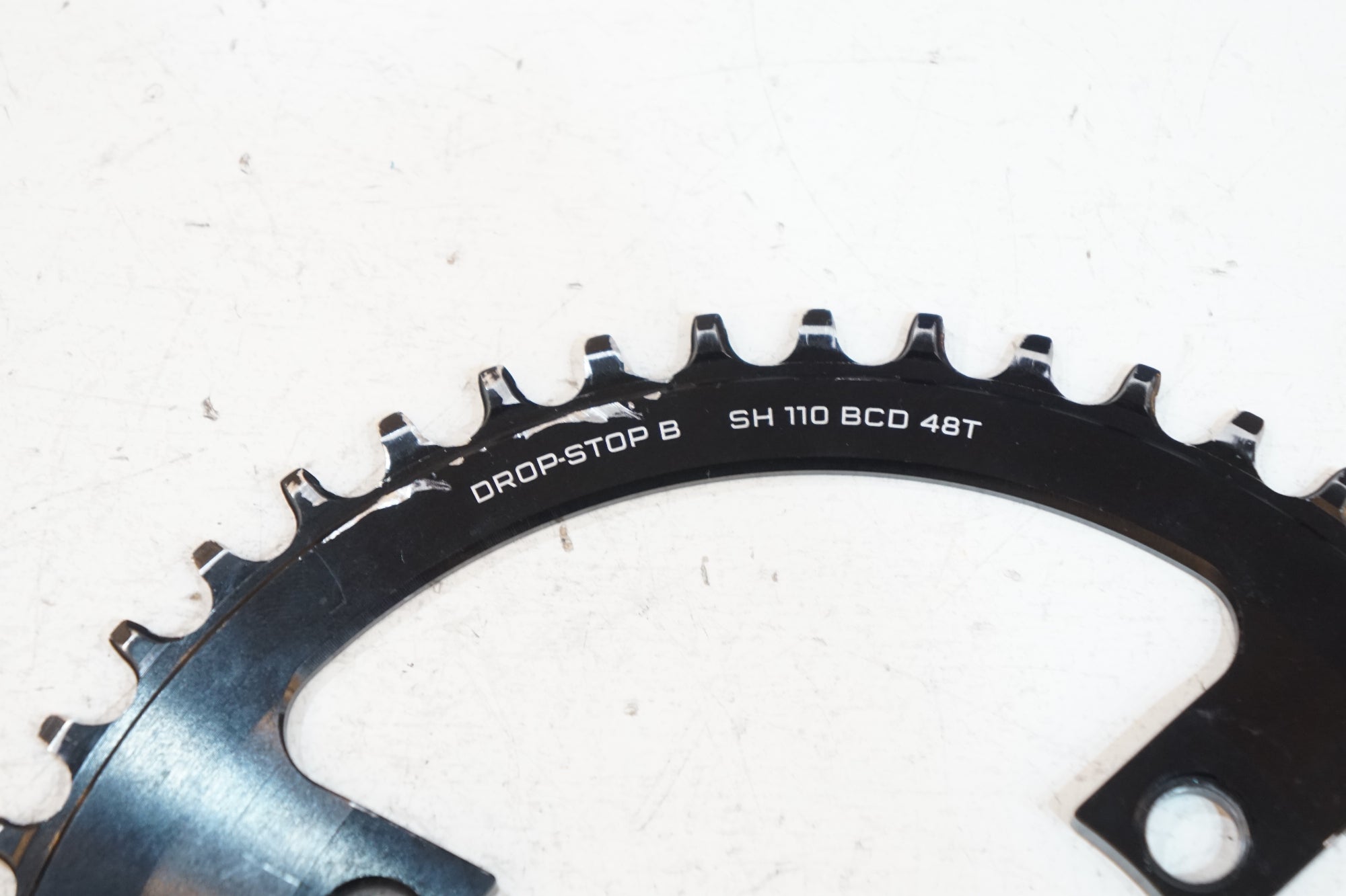 WOLF TOOTH 「ウルフ トゥース」 48T アウター チェーンリング / バイチャリ浦和ベース