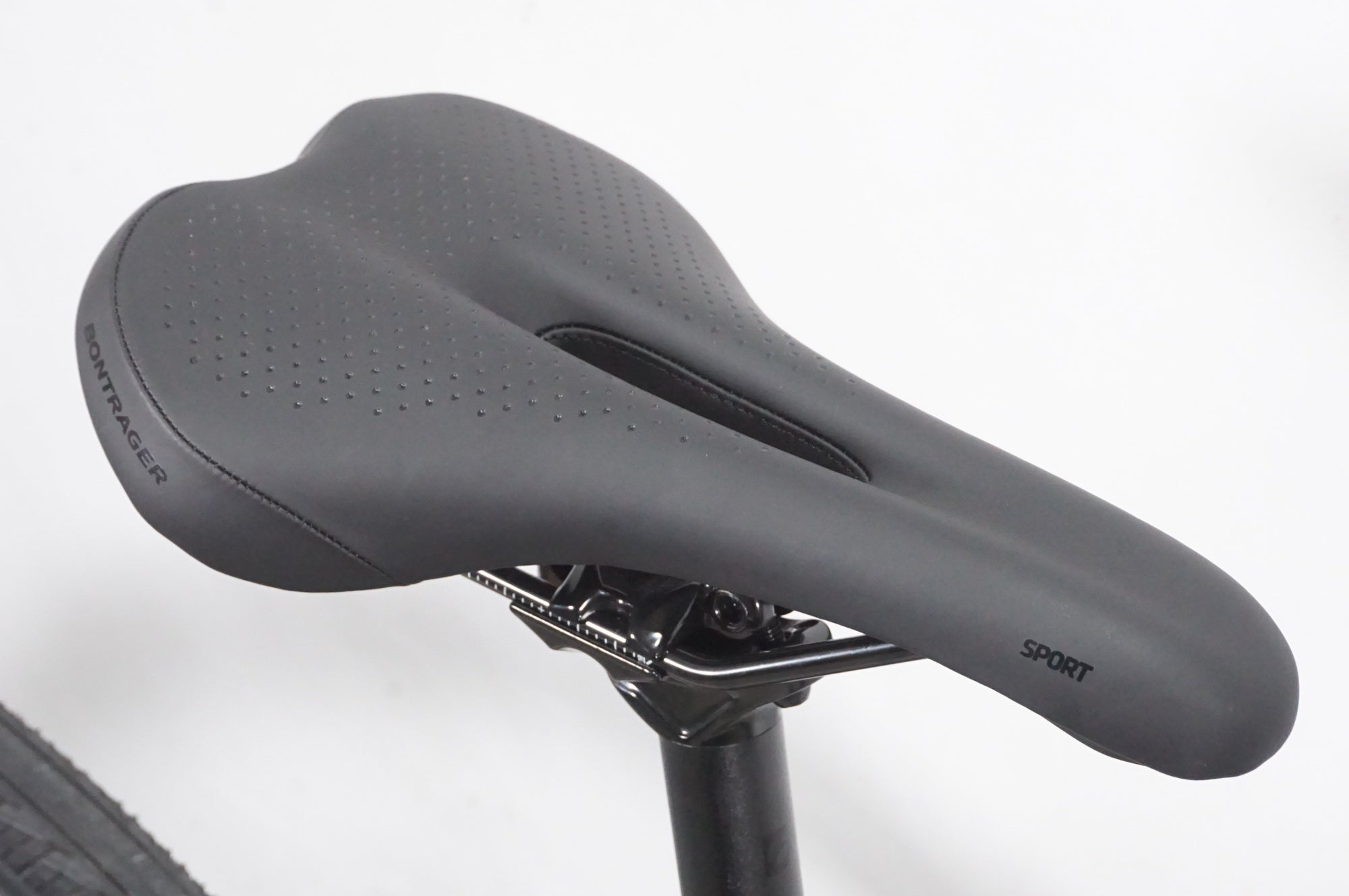 TREK 「トレック」 FX2 DISC 2025年モデル クロスバイク / AKIBA店