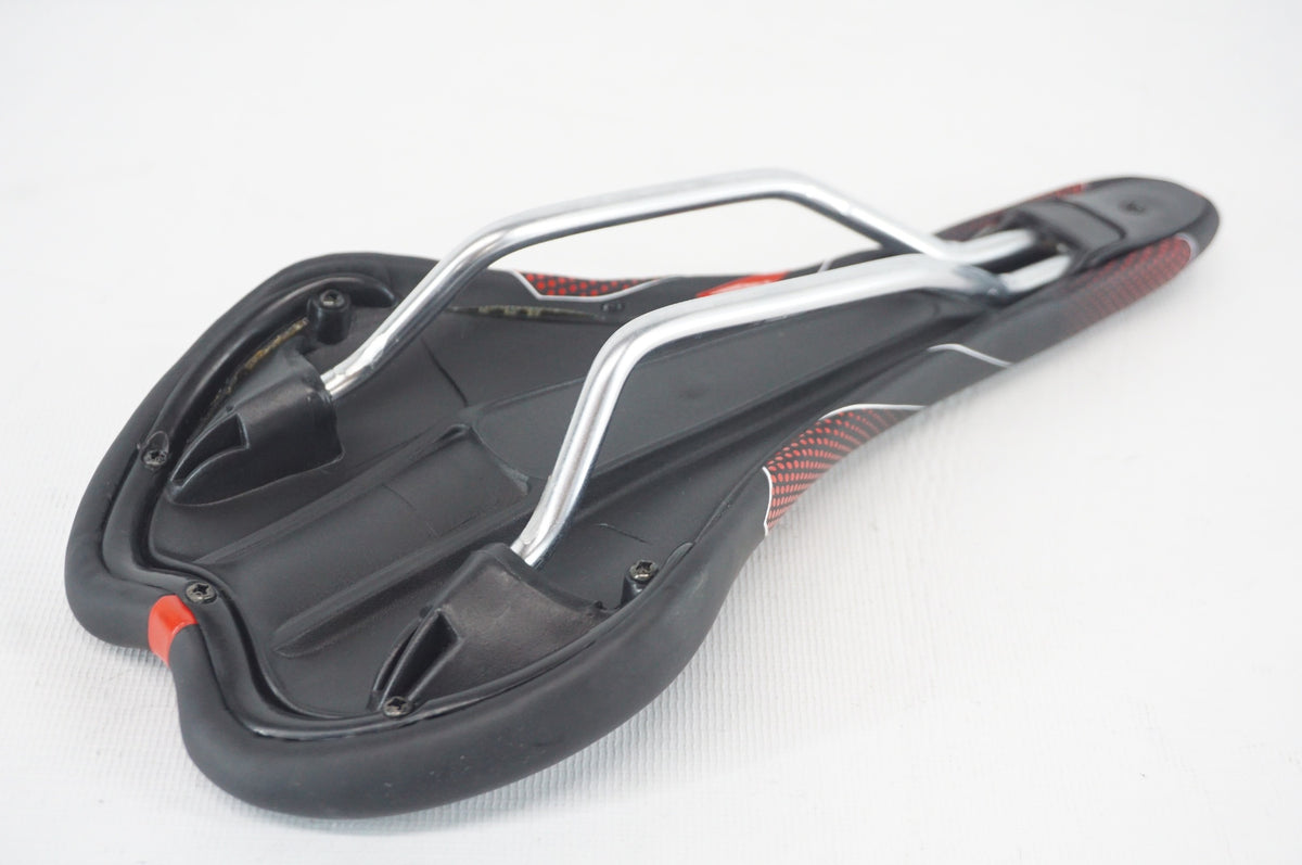SELLE ITALIA 「セライタリア」 SLR MONOLINK FRICTION FREE サドル/ 阪急塚口店