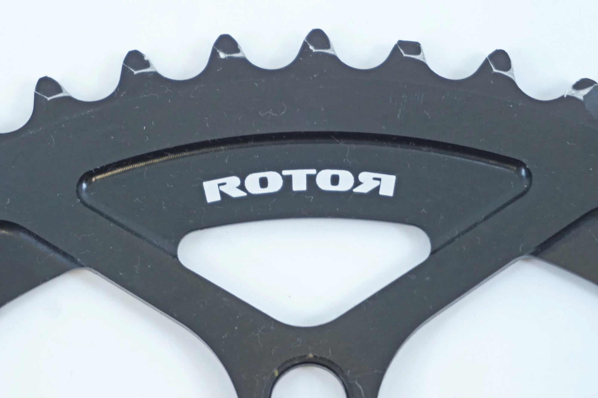 ROTOR 「ローター」 Q-RINGS 7075 T6 CNC 110BCD 52T 11S アウターチェーンリング / 有明ガーデン店