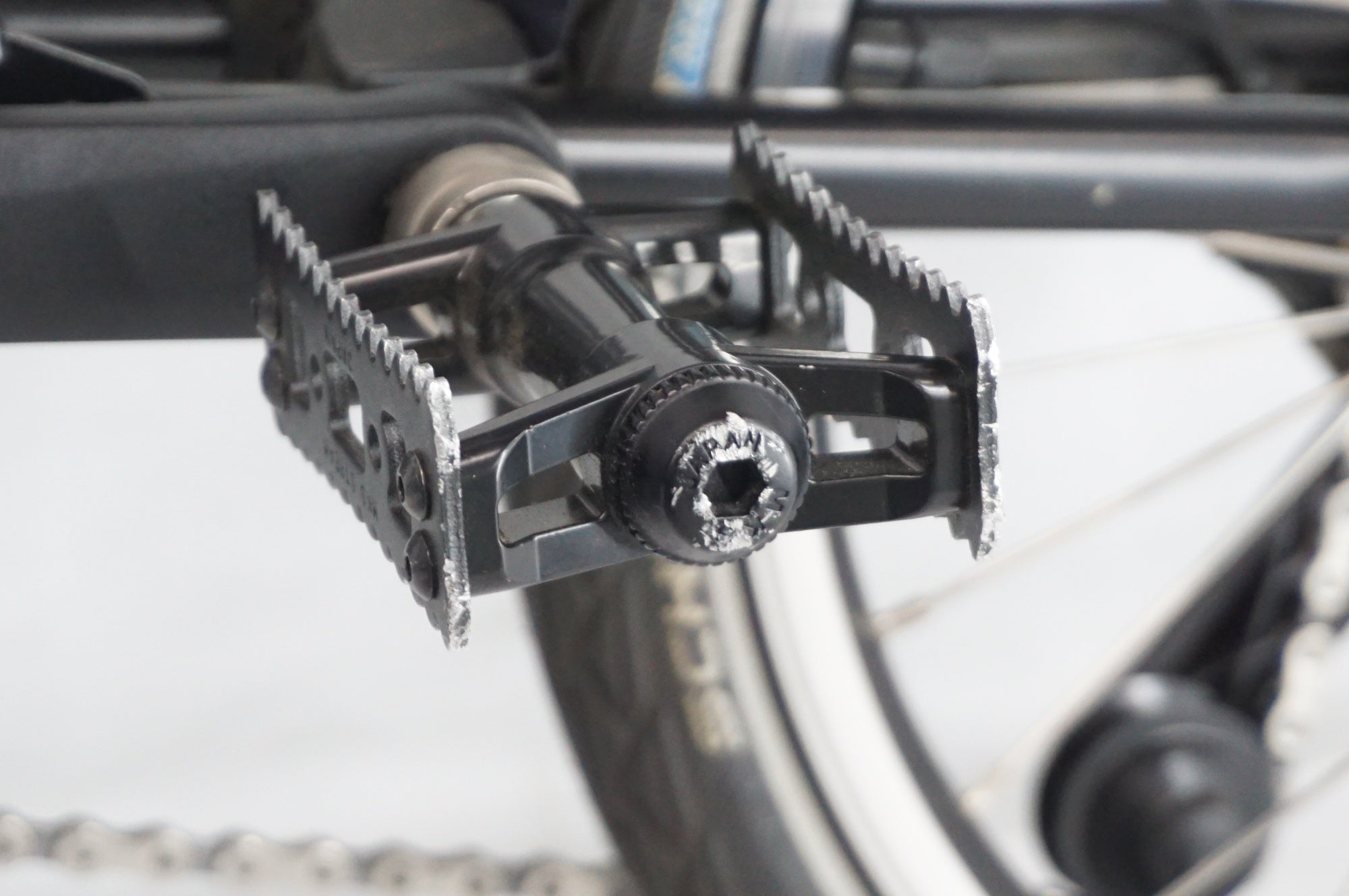 BROMPTON 「ブロンプトン」 C LINE EXPLORE LOW SLL 12S 2025年モデル 16インチ 折り畳み自転車 / 阪急塚口店