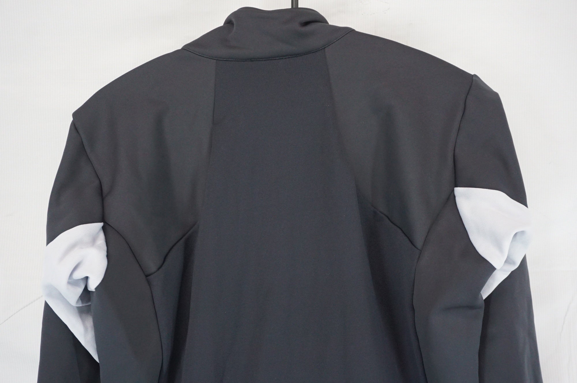 CASTELLI 「カステリ」 GORE-TEX INFINIUM Mサイズ ジャージ / 阪急塚口店