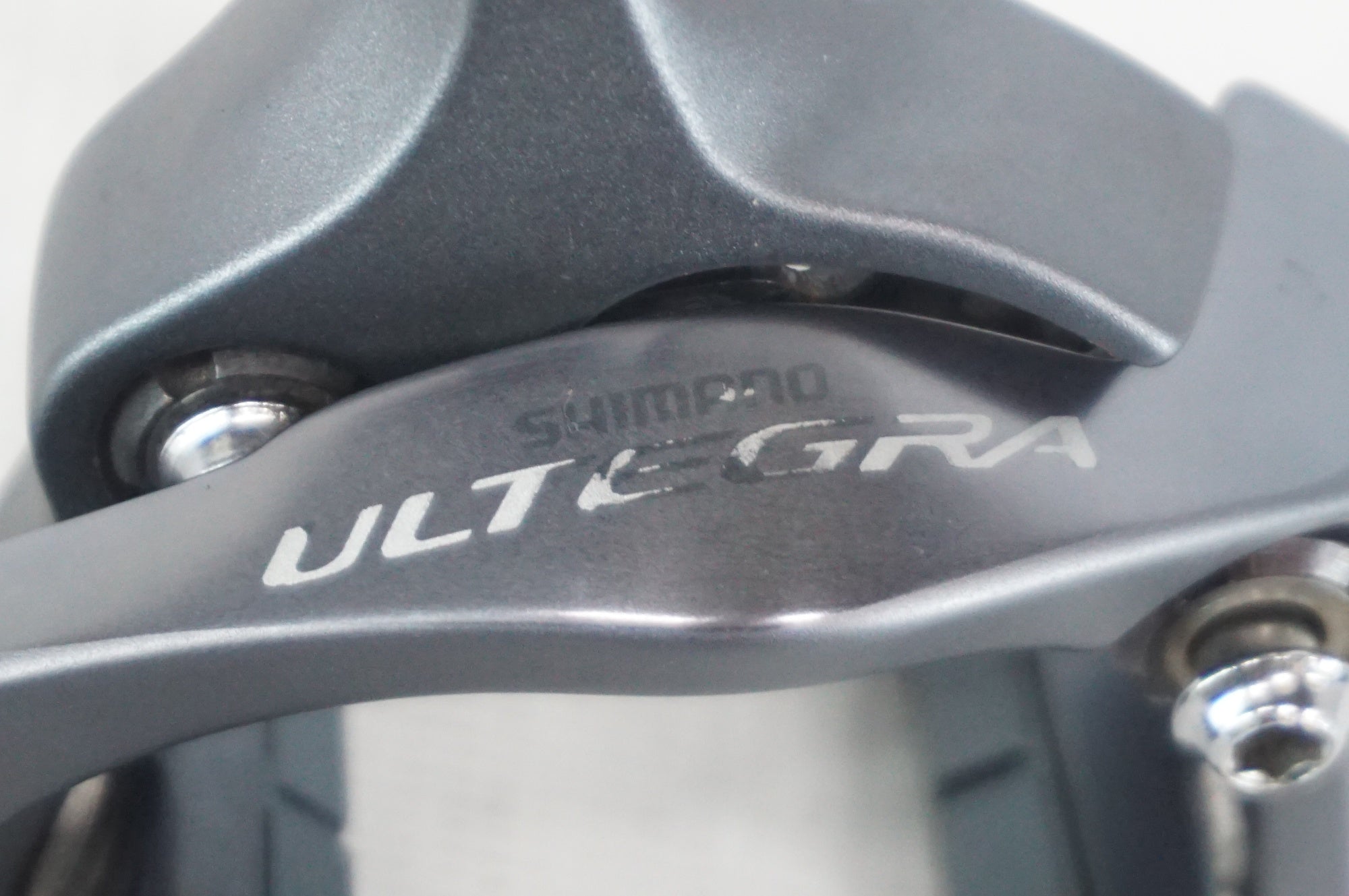 SHIMANO 「シマノ」 ULTEGRA BR-6810-F ダイレクトマウント カーボンシューブレーキ / 阪急塚口店