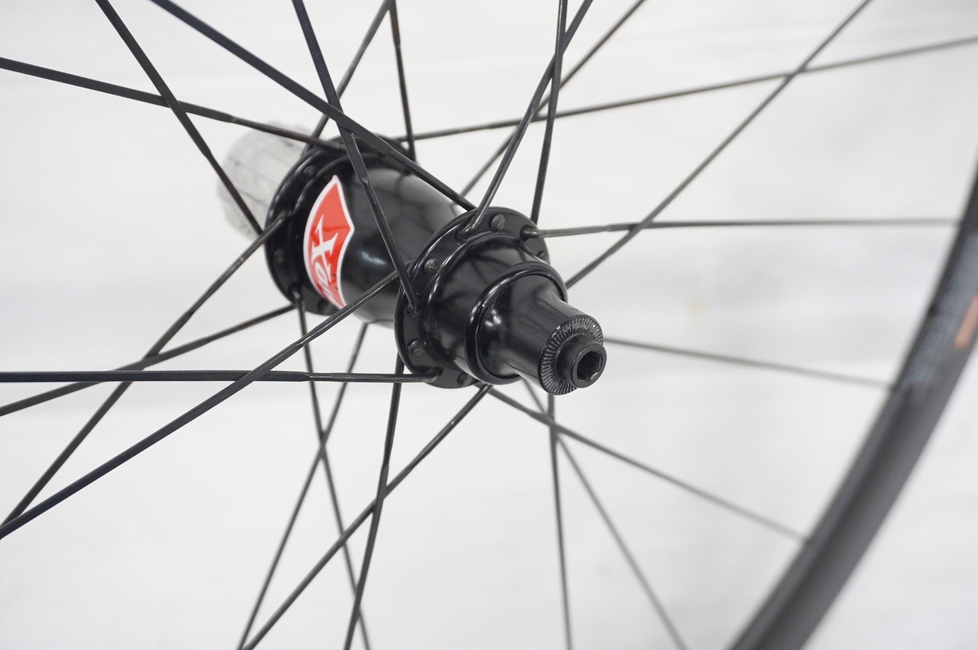 AX LIGHTNESS 「エーエックスライトネス」 GRAVITY-ZERO 38 TU シマノ10速 ホイールセット / 阪急塚口店