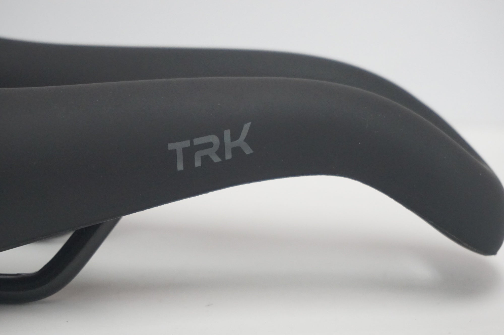 SELLE SMP 「セラエスエムピー」 TRK LARGE サドル / 福岡店