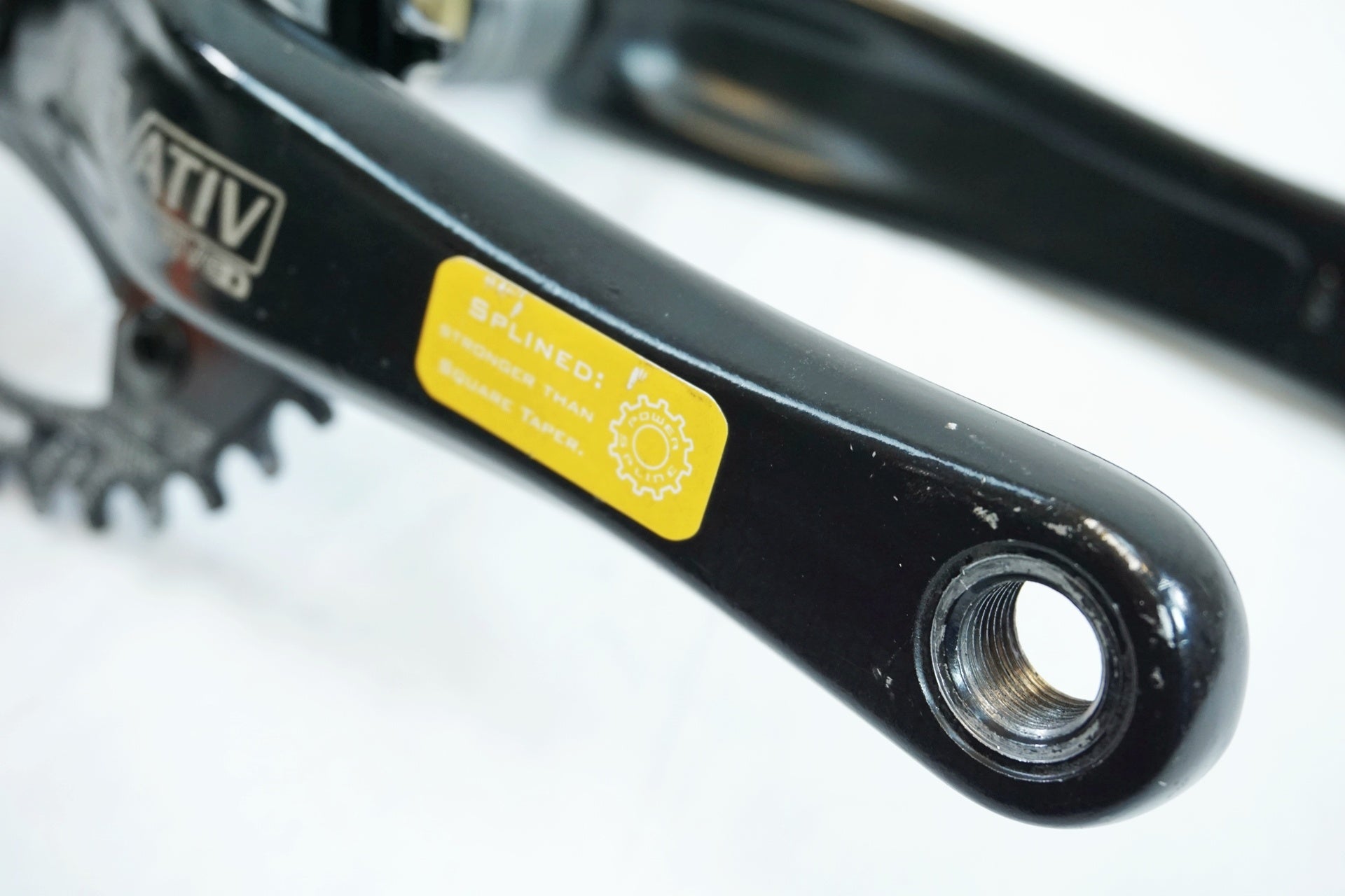 TRUVATIV 「トラヴァティブ」 36T 175mm クランクセット / 有明ガーデン店