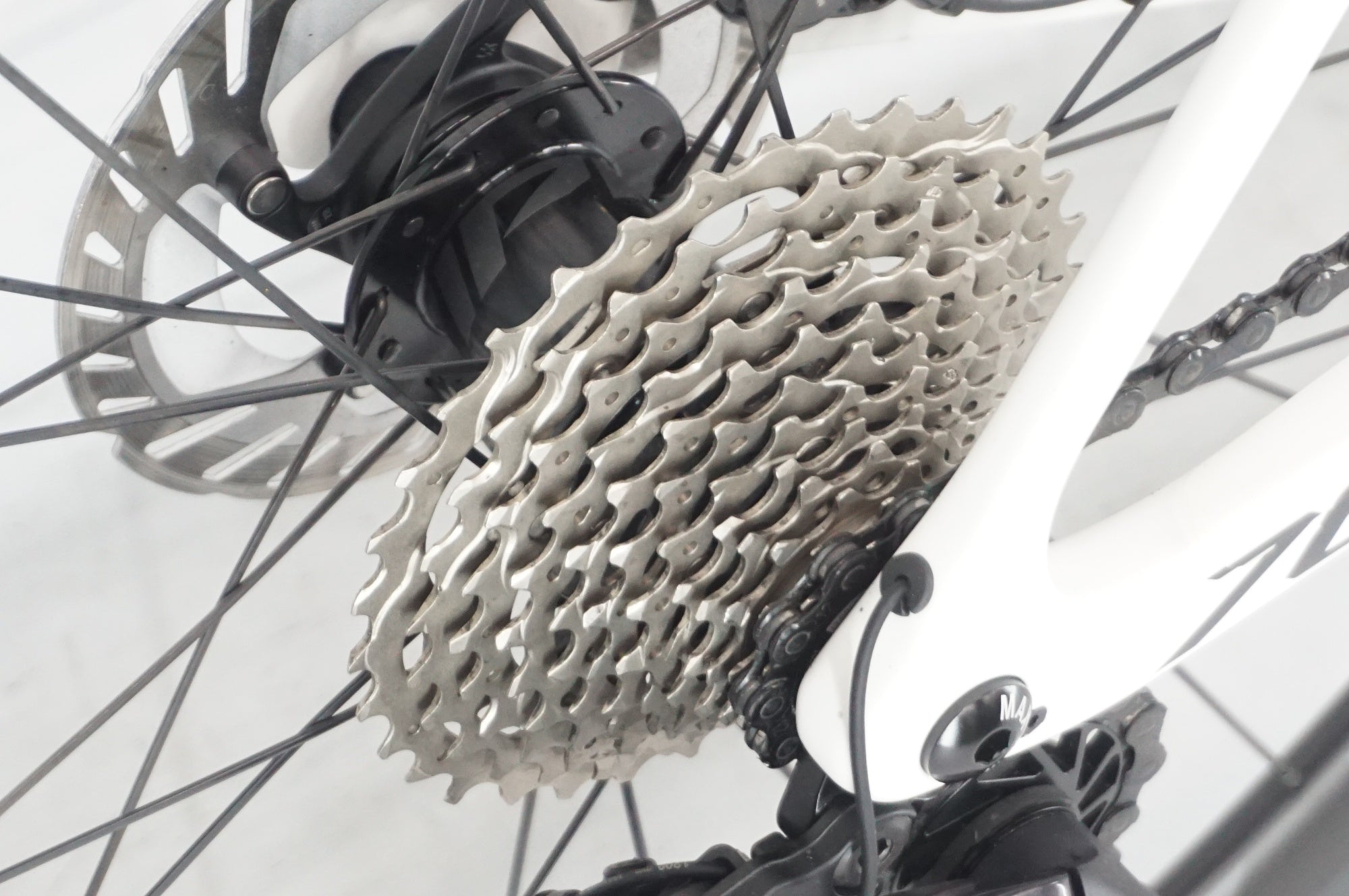 LOOK 「ルック」 785 HUEZ2 DISC ULTEGRA R8100 Di2 2025年モデル ロードバイク / 阪急塚口店