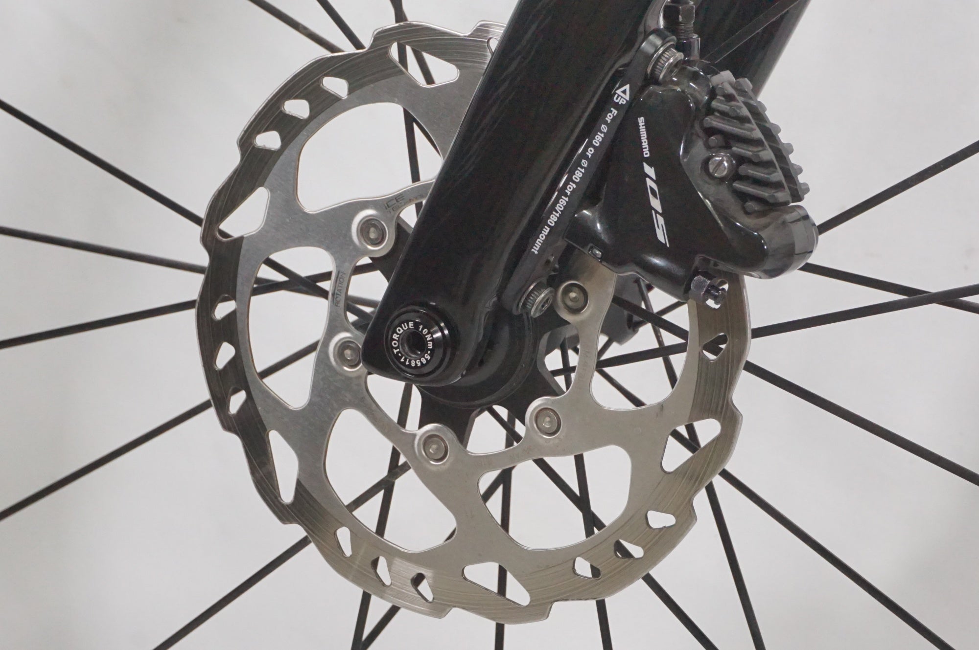 TREK 「トレック」 EMONDA SL 6 DISC 2021年モデル カスタム ロードバイク / AKIBA店