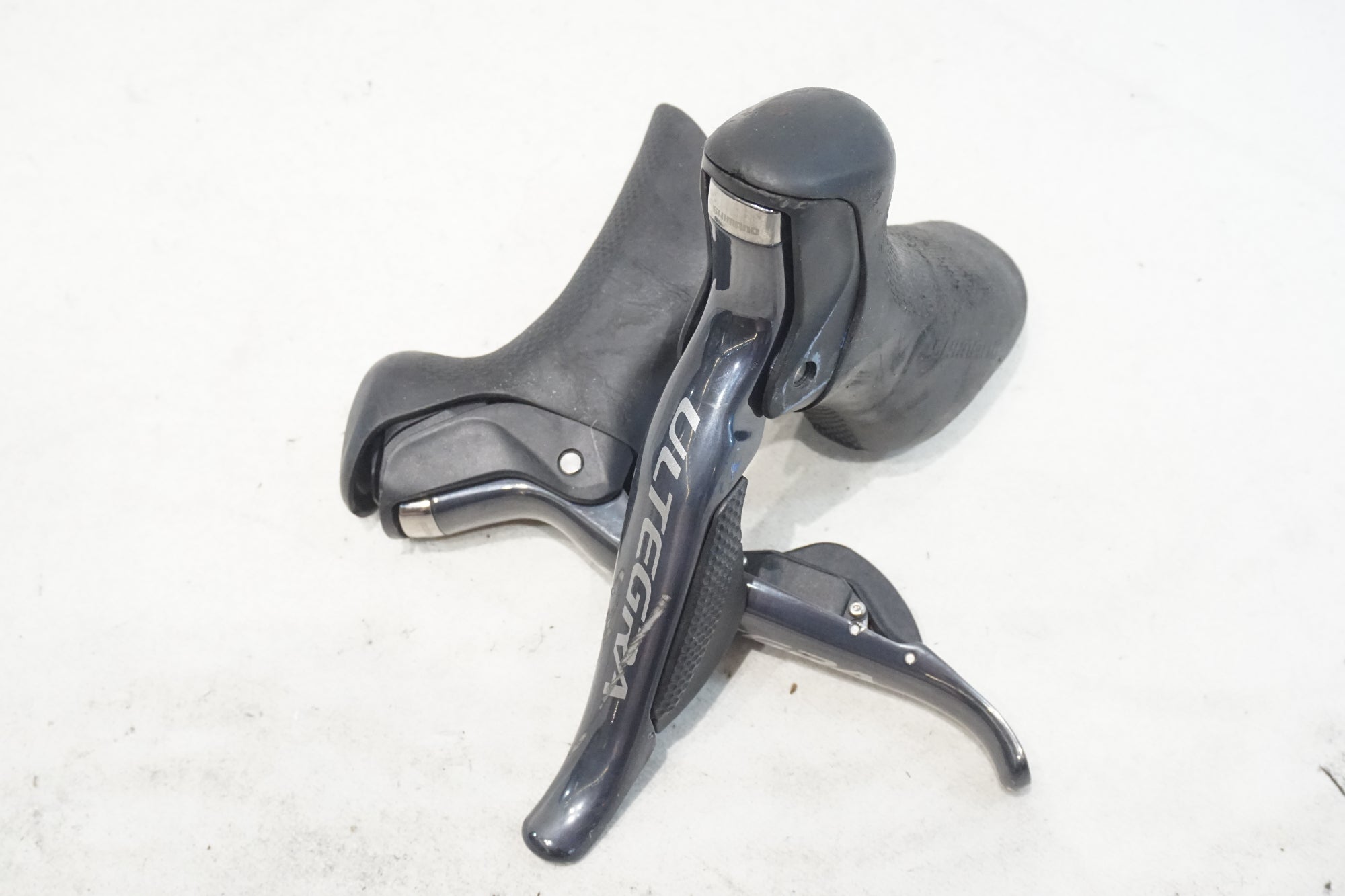 SHIMANO 「シマノ」 ULTEGRA 6770 Di2 コンポ3点(ST,FD,RD) +バッテリー,充電器,ジャンクション セット / 横浜戸塚店