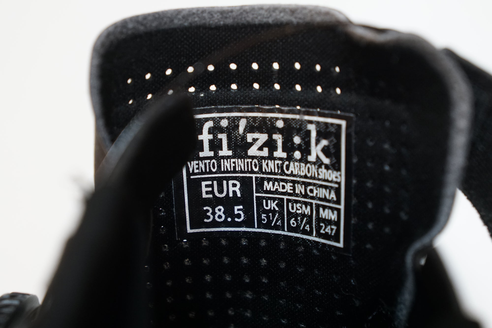FIZIK 「フィジーク」 VENT INFINITO KNIT CARBON 24.7cm シューズ / バイチャリ浦和ベース