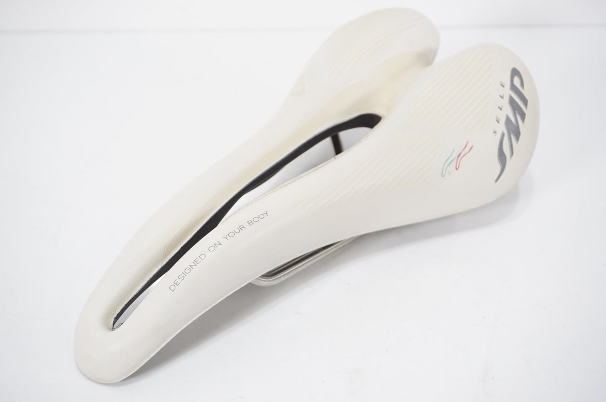 SELLE SMP 「セラエスエムピー」 HYBRID サドル / AKIBA店