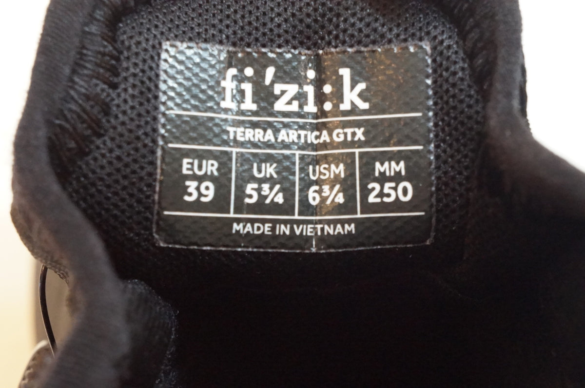 FIZIK 「フィジーク」 TERRA ARTICA GTX 25.0cm シューズ / 浦和ベース