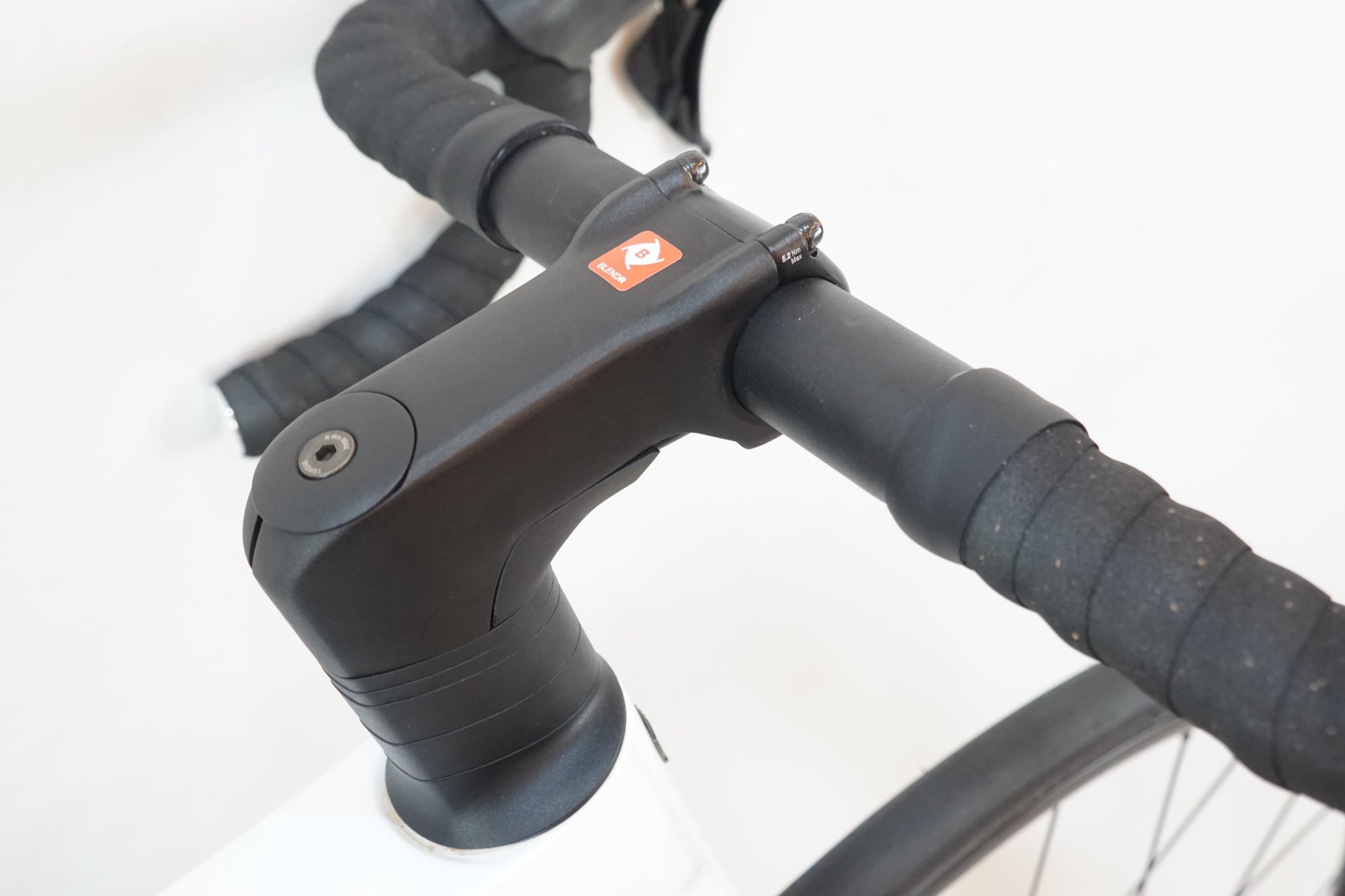 TREK 「トレック」 MADONE SL5 GEN8 2025年モデル ロードバイク / バイチャリ浦和ベース