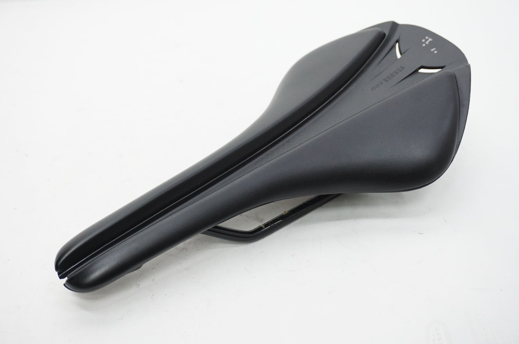 FIZIK 「フィジーク」 ANTARES R5 サドル / 川越店