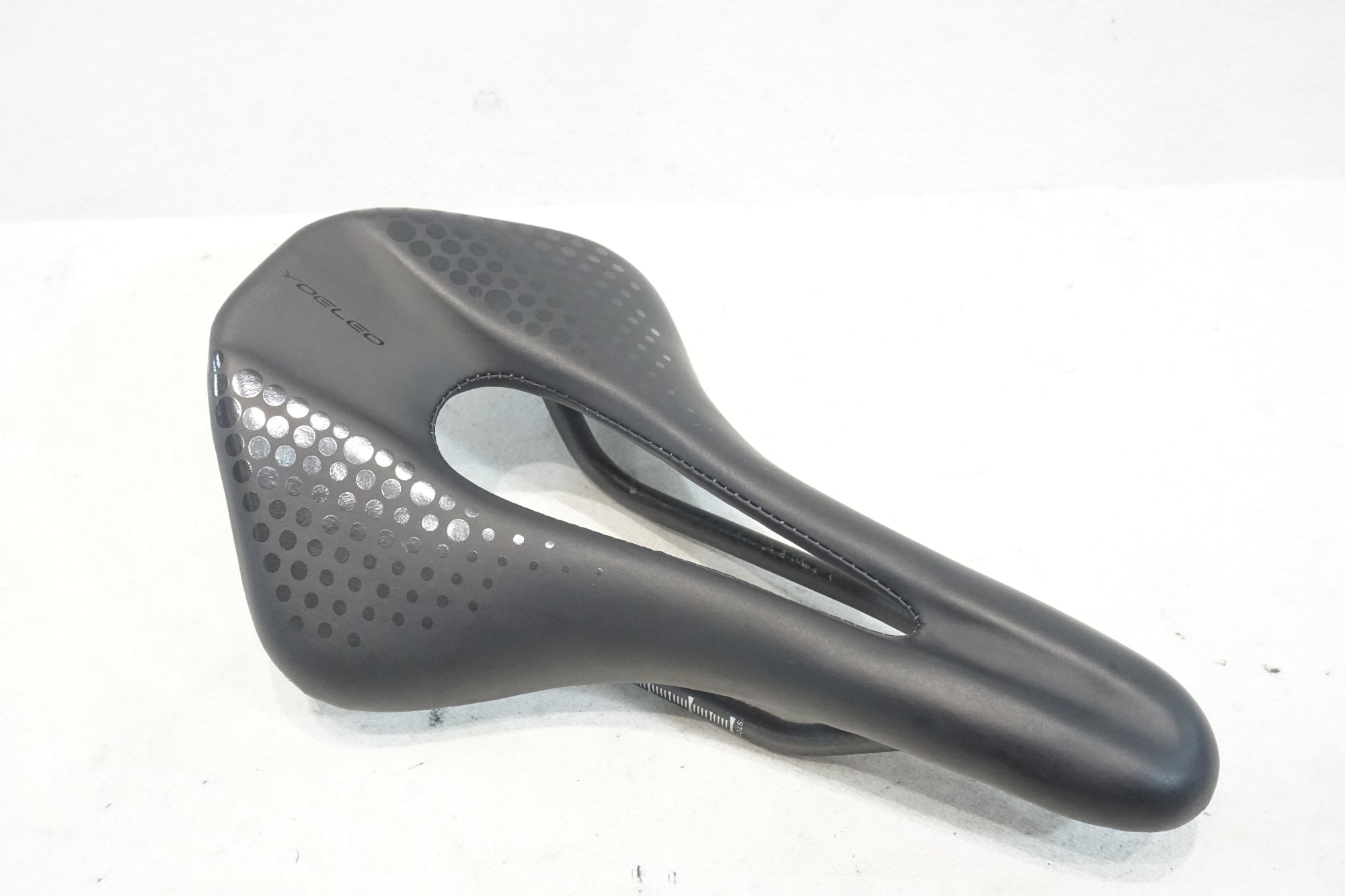 YOELEO ヨーレオ サドル 【公式通販】