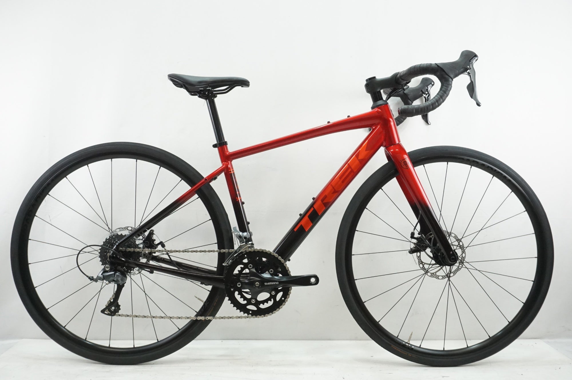 TREK 「トレック」 DOMANE AL 2 GEN 4 2026年モデル ロードバイク / 大宮店