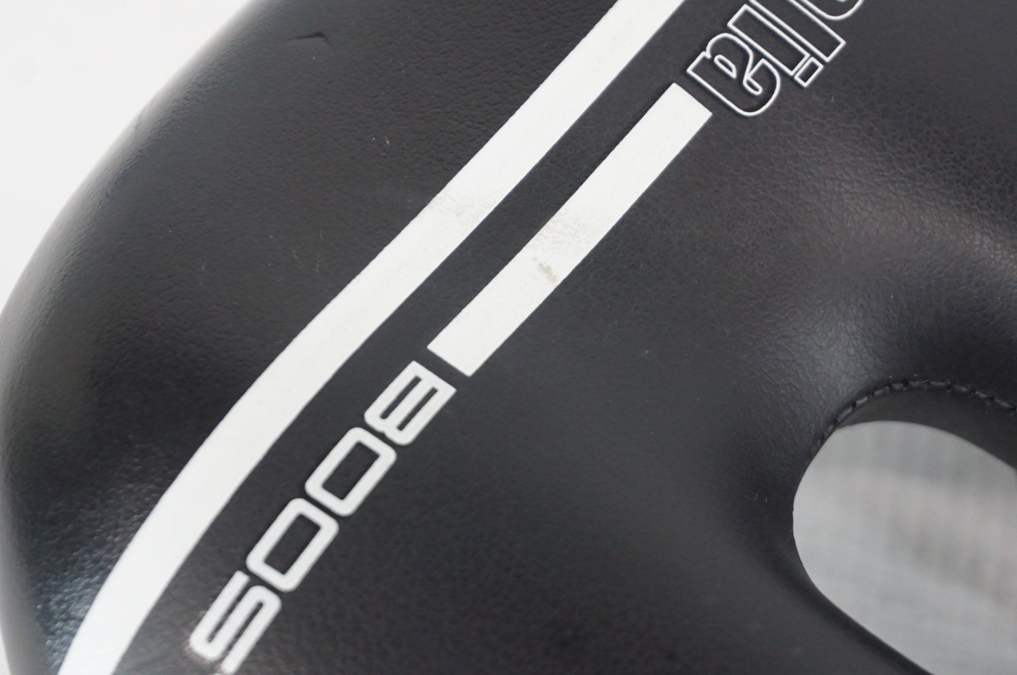 SELLE ITALIA 「セライタリア」 NOVUS BOOST TM MN SUPER FLOW サドル / 阪急塚口店