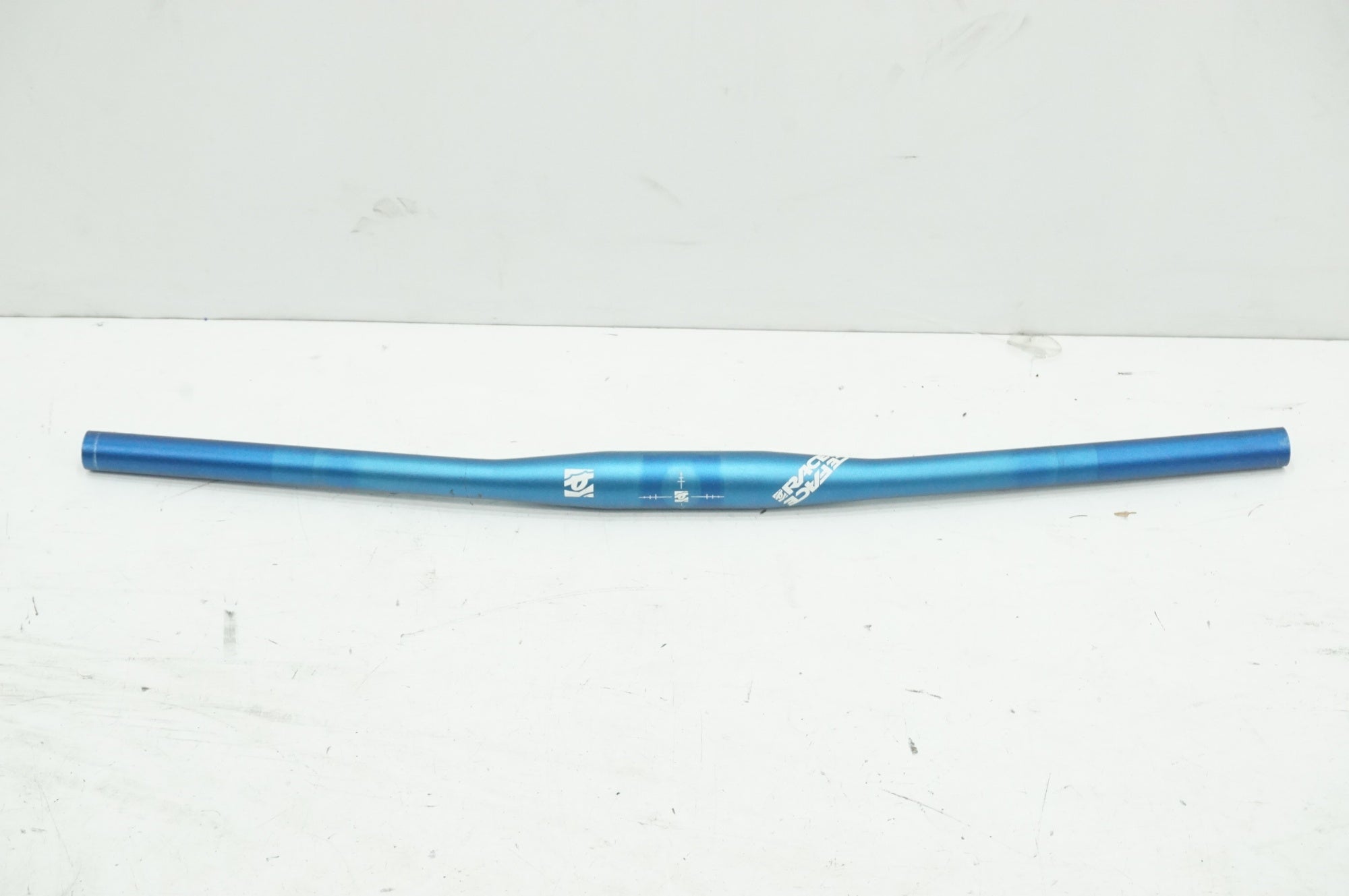 RACE FACE 「レースフェイス」 φ31.8 約660mm ハンドル / 大宮店