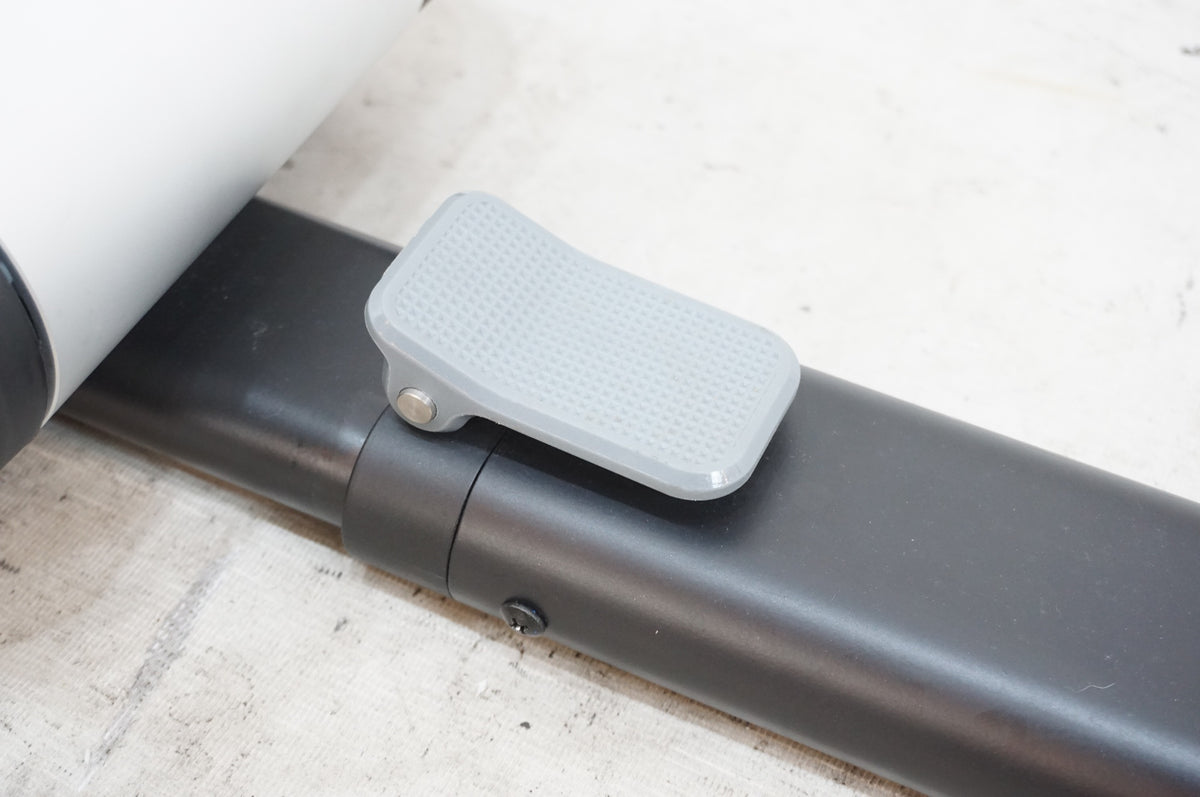 WAHOO 「ワフー」 KICKR ROLLR スマートトレーナー / 浦和ベース