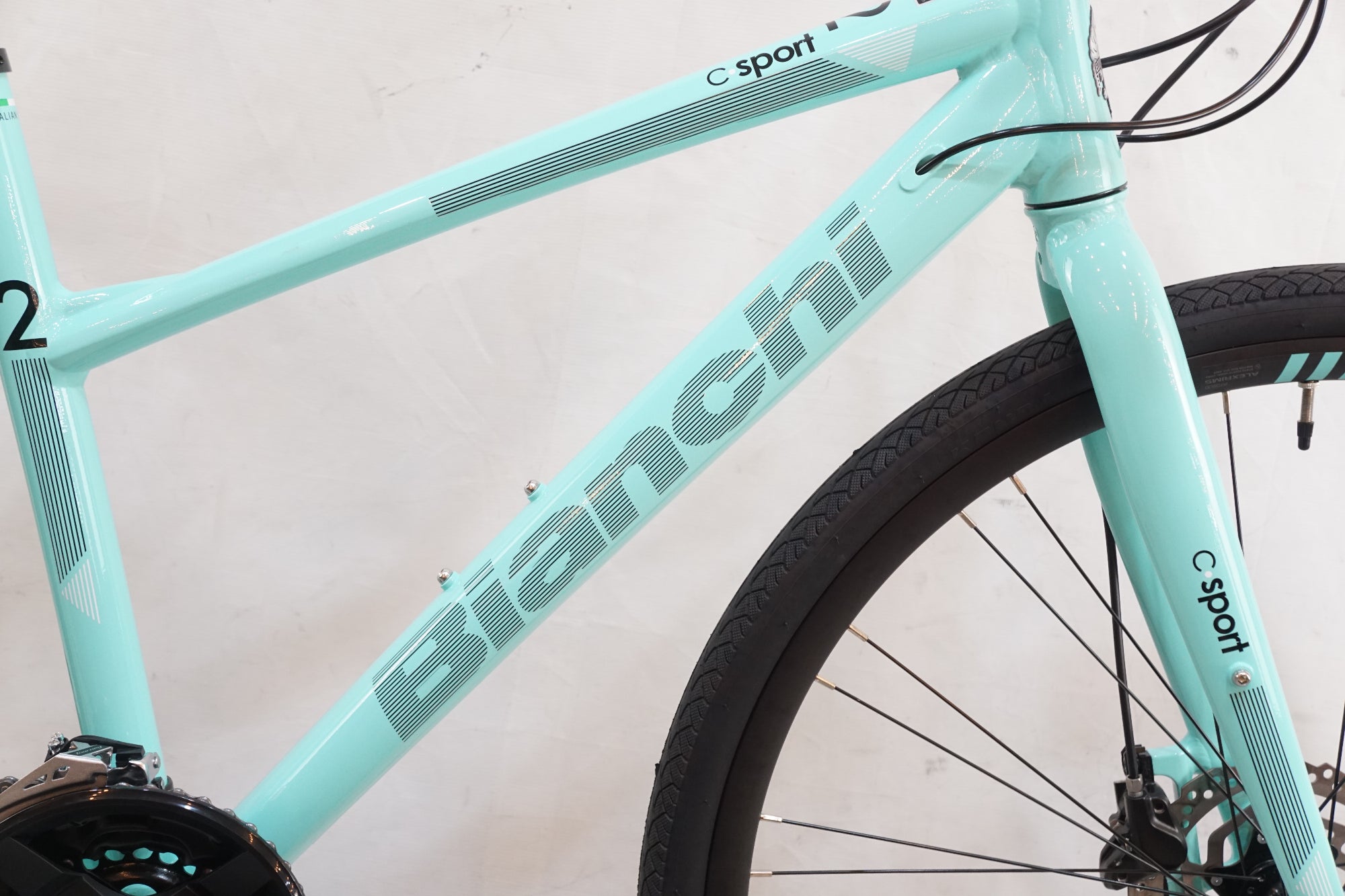 BIANCHI 「ビアンキ」 C-SPORTS 2 DISC 2022年モデル クロスバイク / バイチャリ浦和ベース