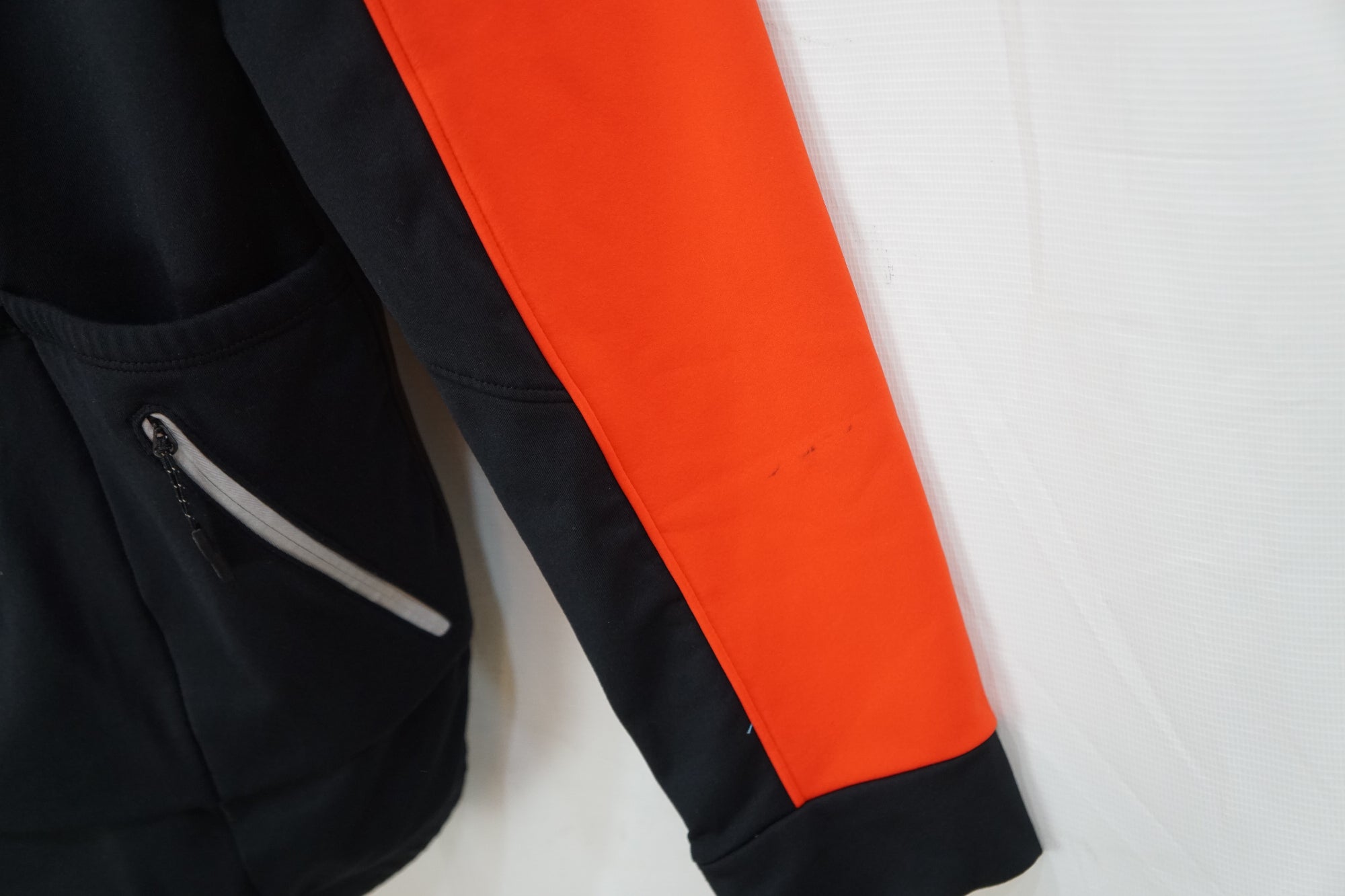 BONTRAGER 「ボントレガー」 VELOCIS SOFTSHELL JACKET Mサイズ ジャケット / バイチャリ浦和ベース