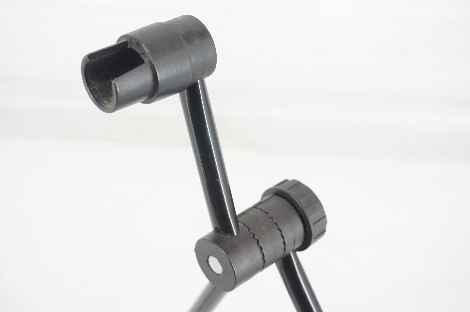 BIKEGUY 「バイクガイ」 ハブスタンド / 阪急塚口店