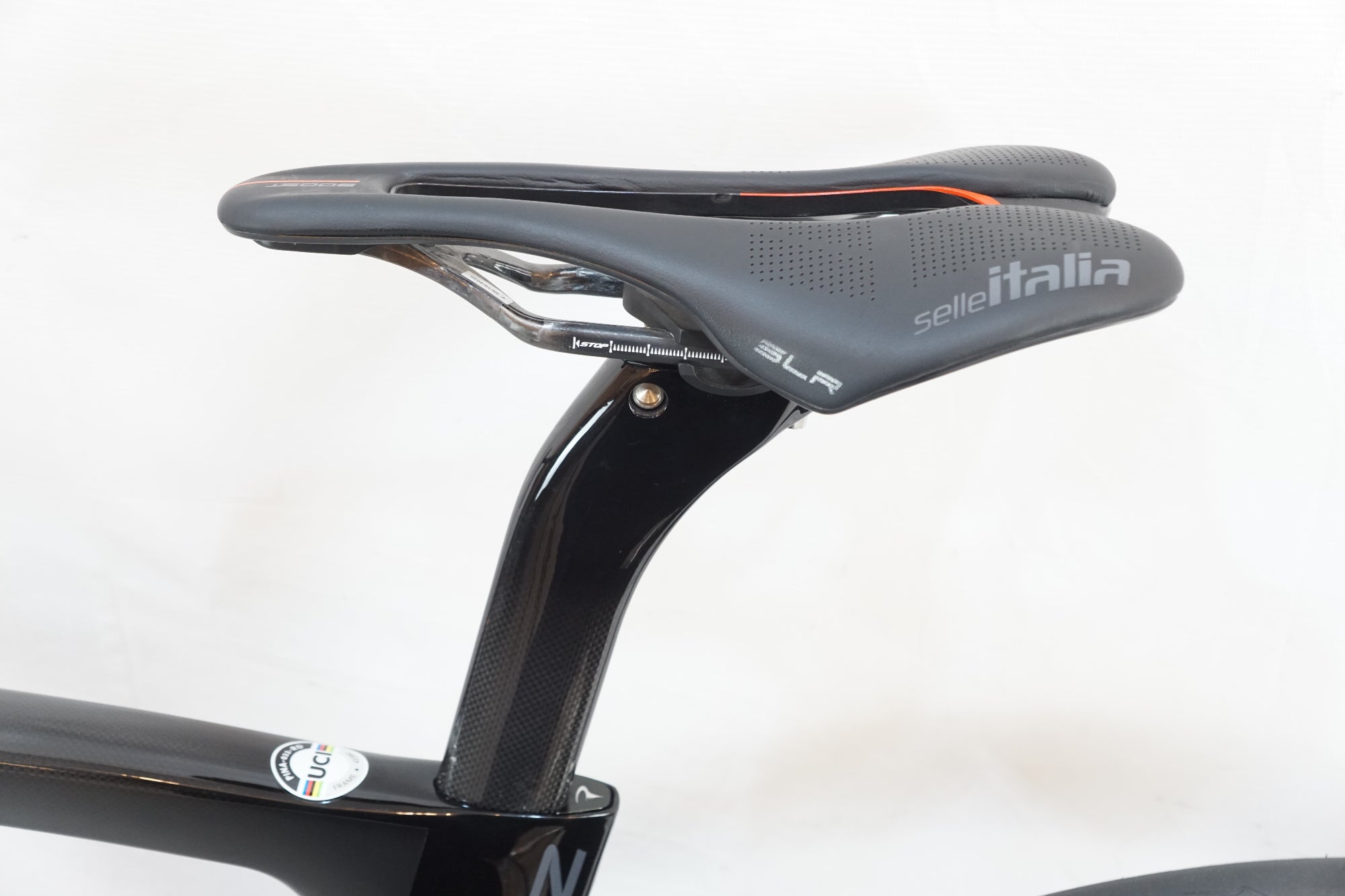 PINARELLO 「ピナレロ」 DOGMA F12 DISK 2021年モデル ロードバイク / バイチャリ浦和ベース