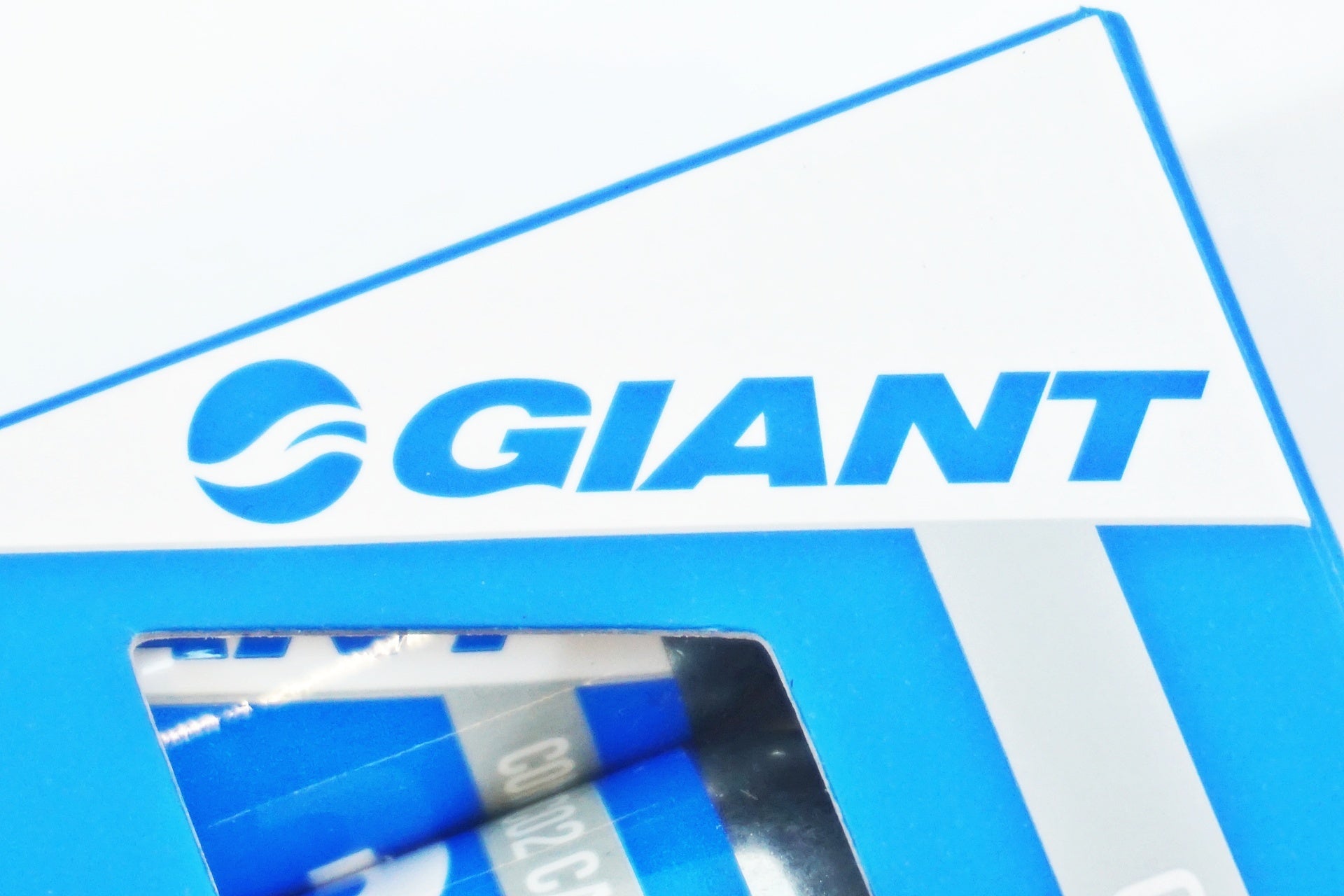 GIANT 「ジャイアント」 Co2ボンベ / 有明ガーデン店