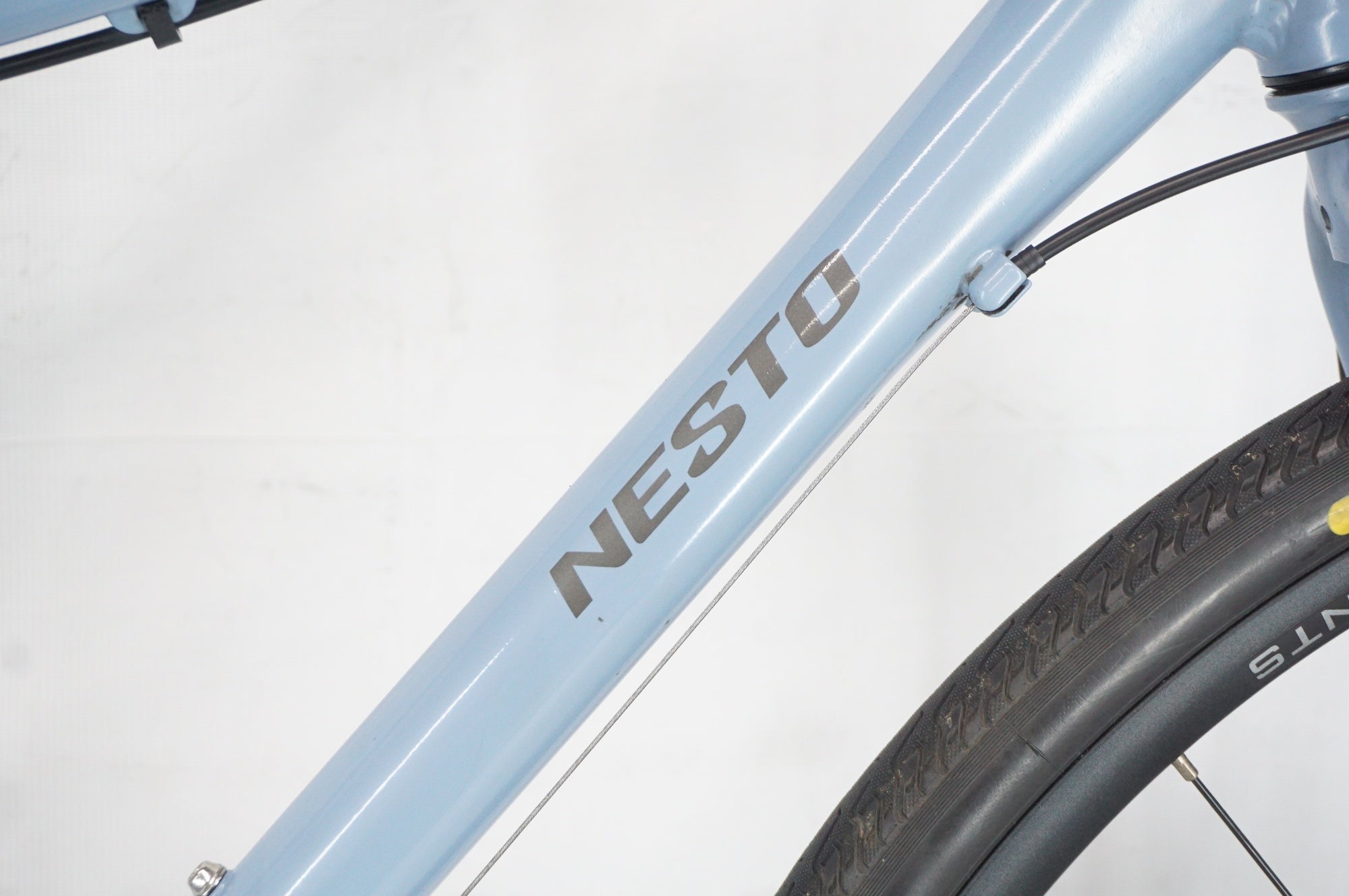 NESTO 「ネスト」 VACANZE 2 DISC 2024年モデル クロスバイク / 阪急塚口店